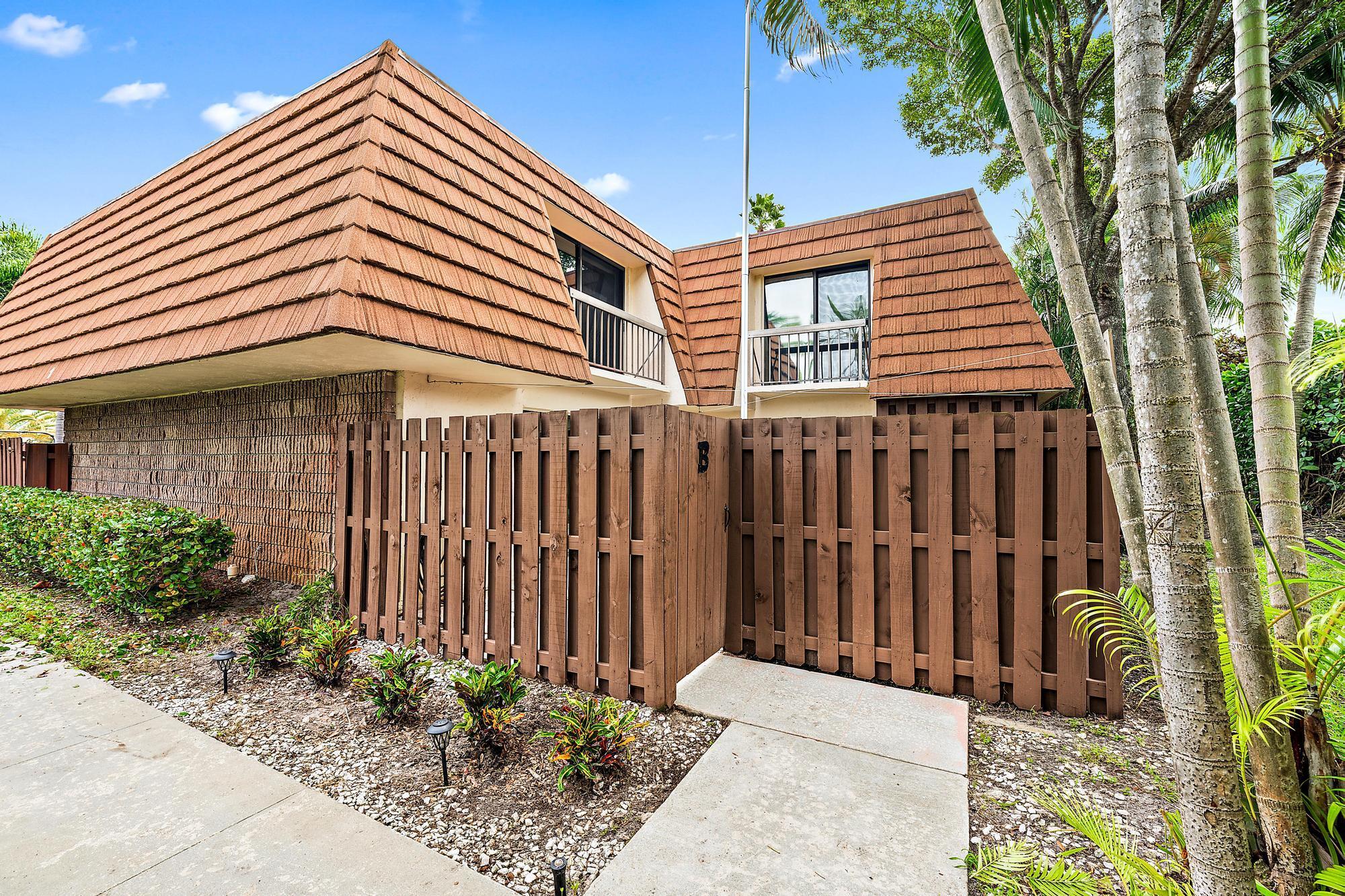 825 Center Street 1b