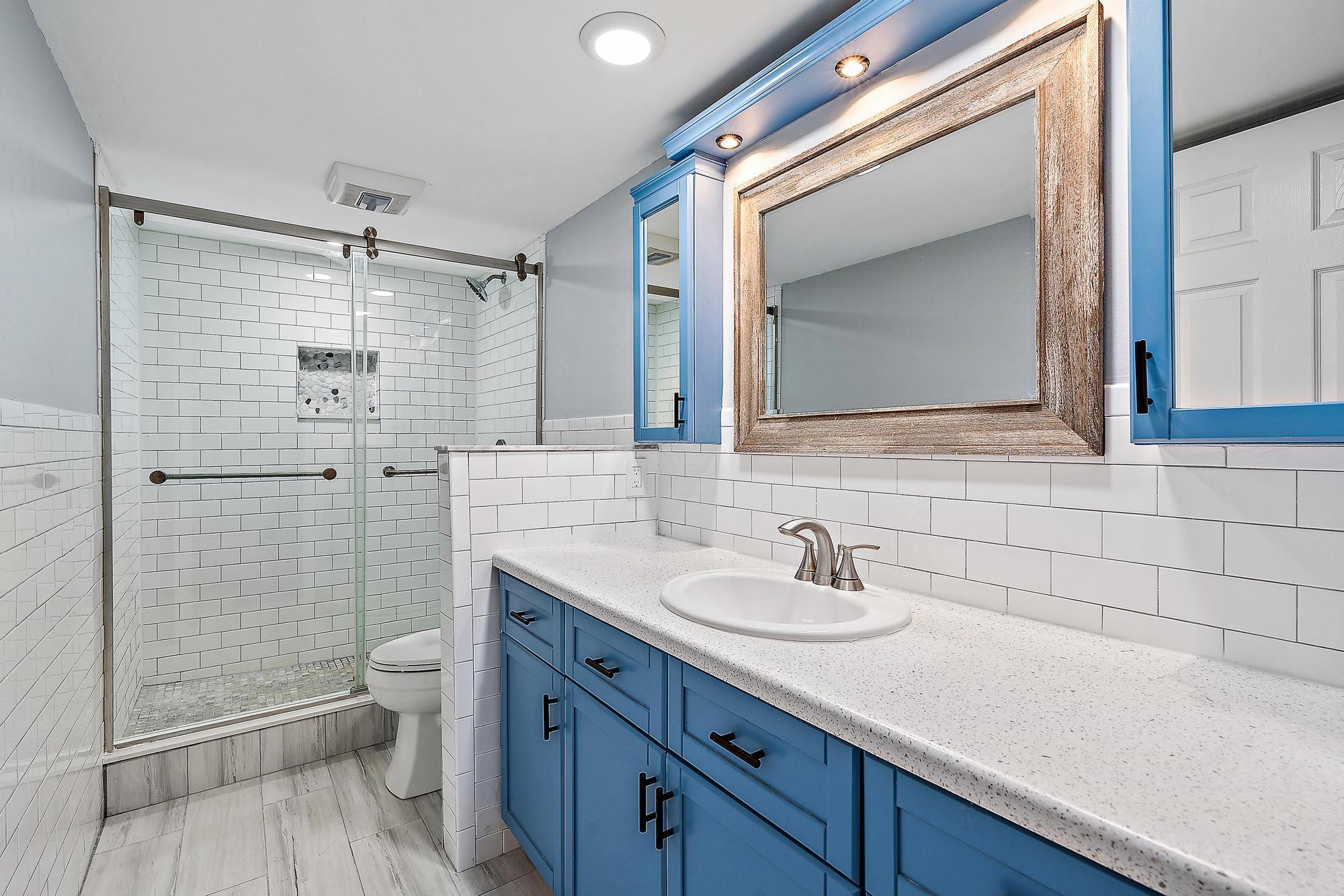 825 Center Street 1b