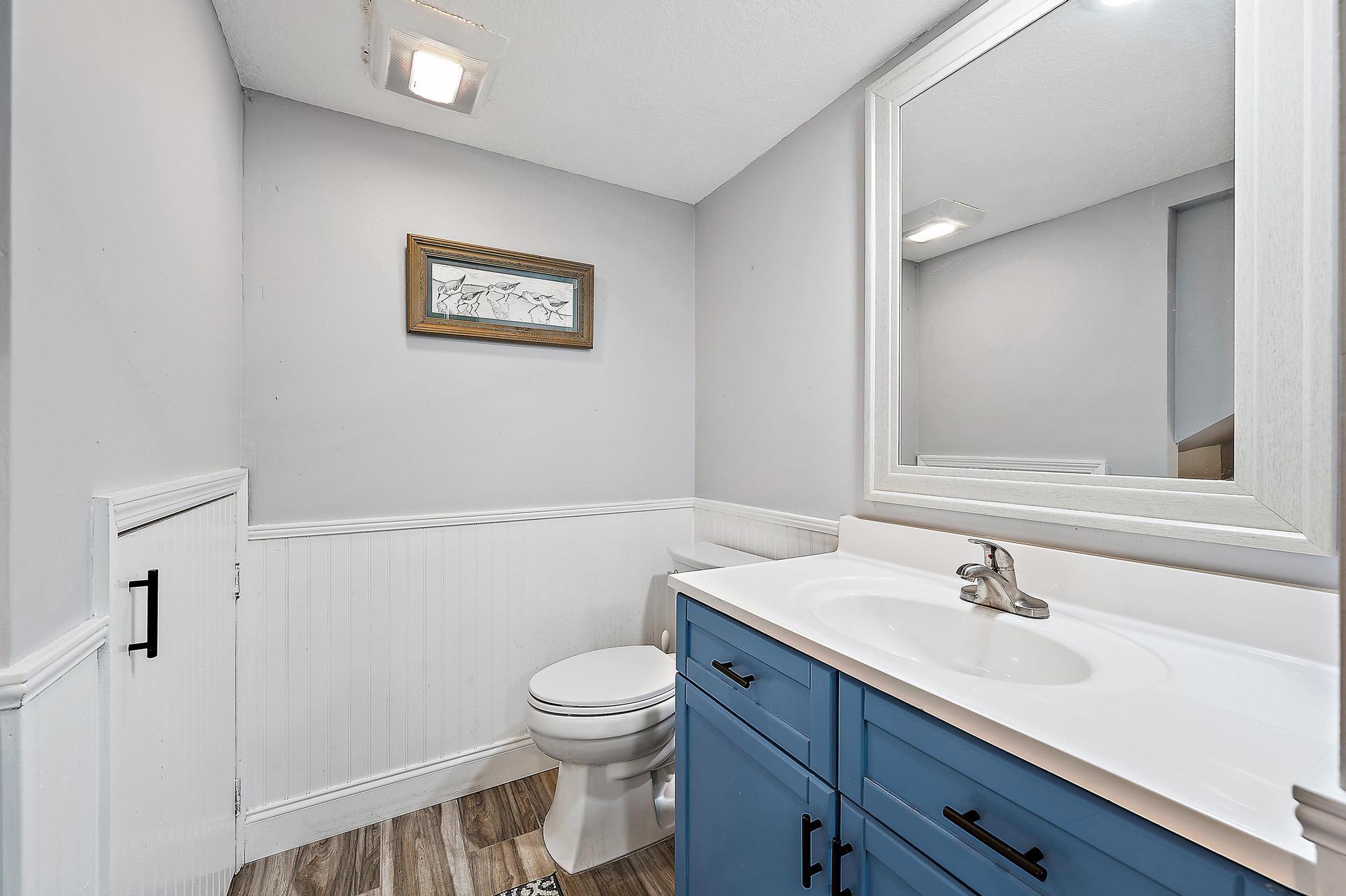 825 Center Street 1b