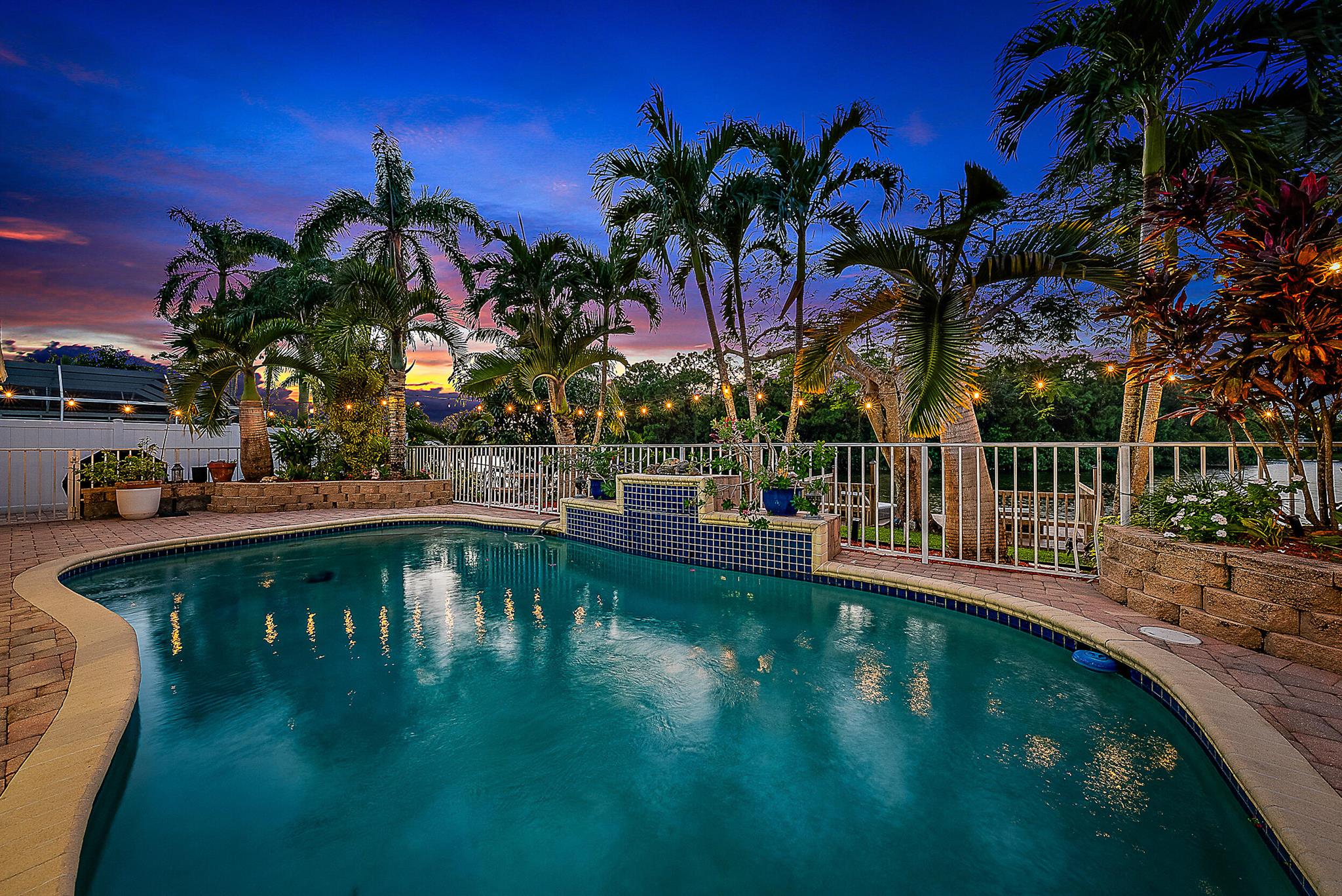122 Van Gogh Way