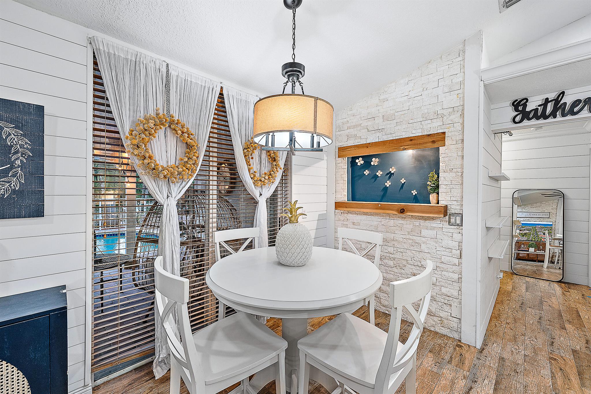122 Van Gogh Way