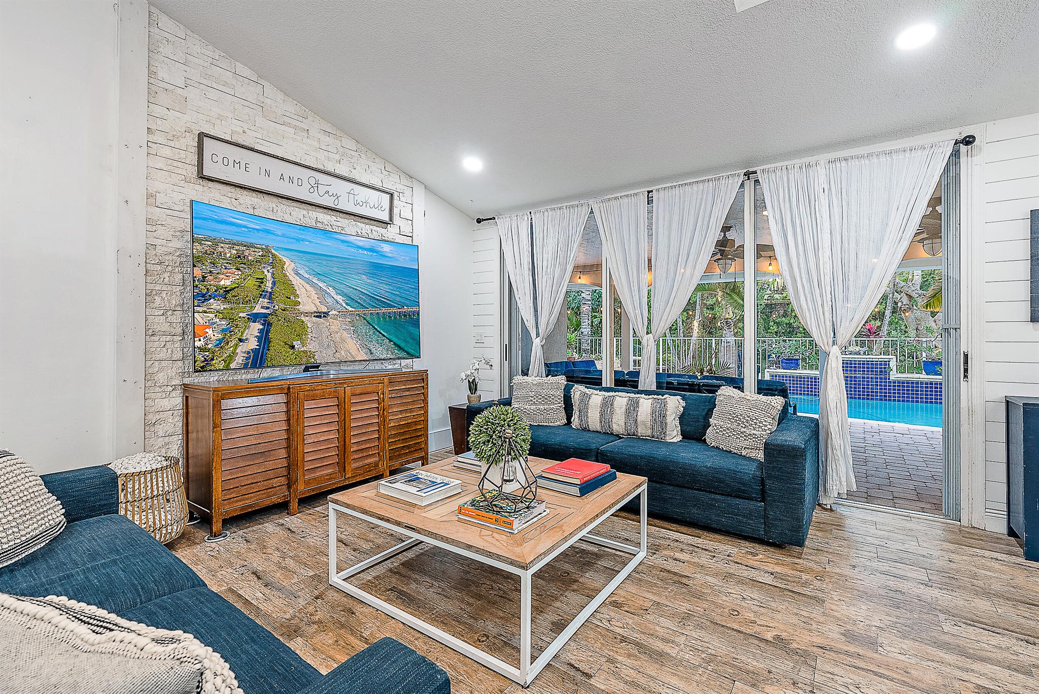 122 Van Gogh Way