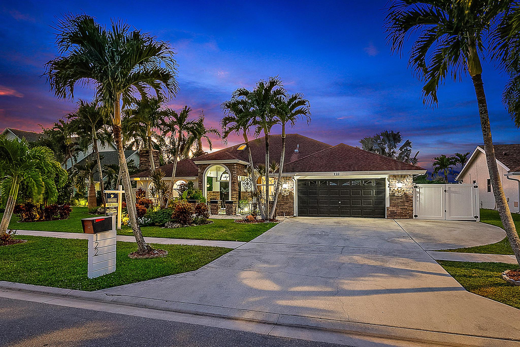 122 Van Gogh Way