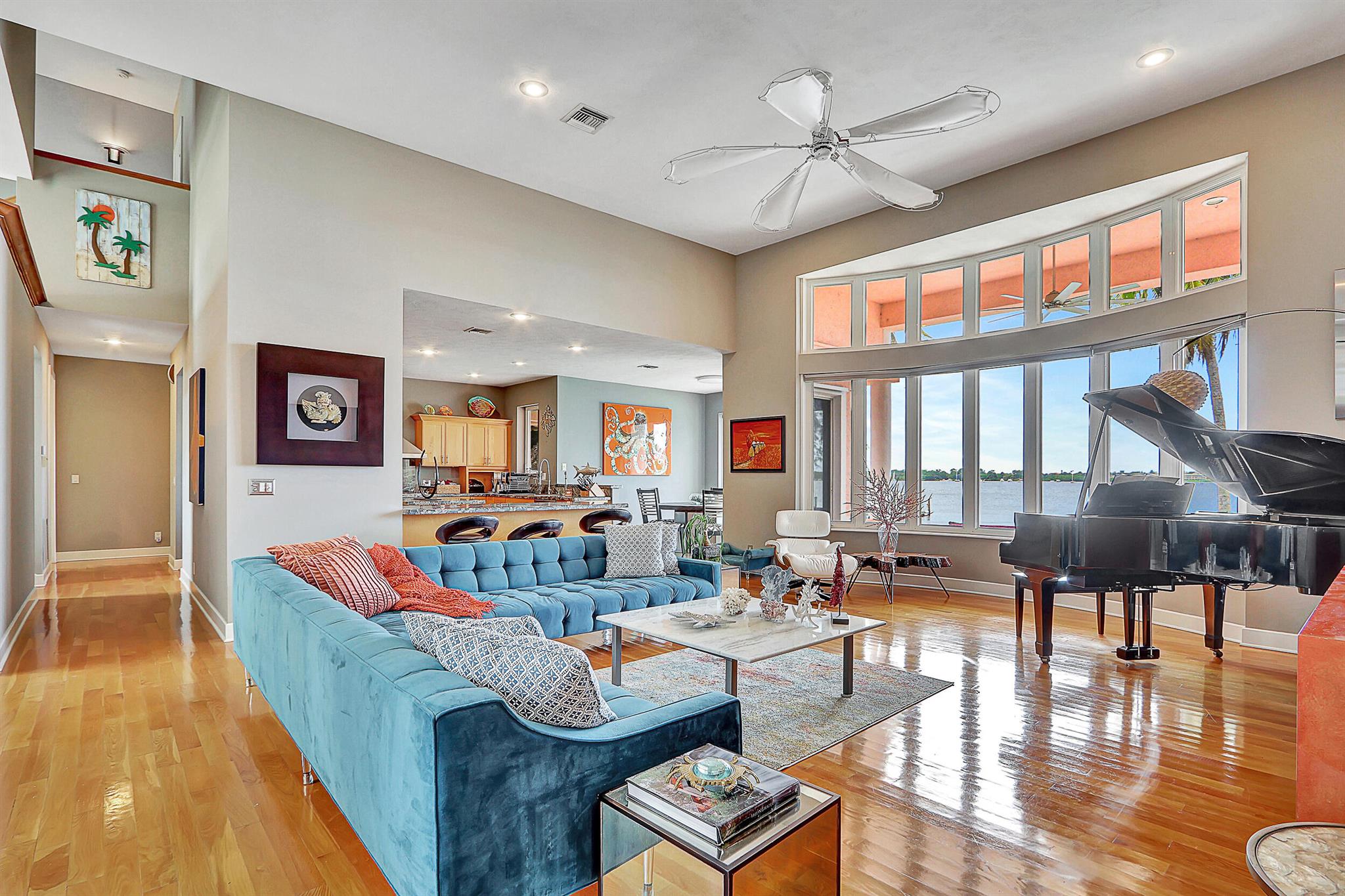900 SW Saint Lucie Crescent