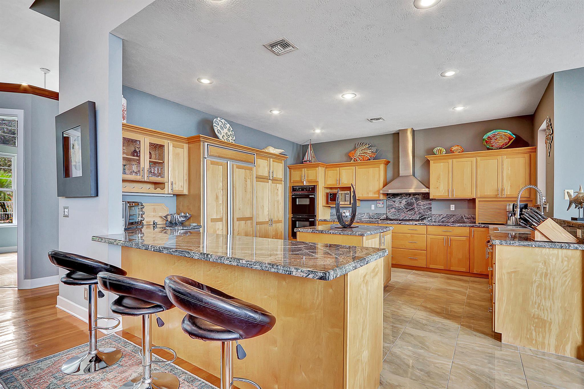 900 SW Saint Lucie Crescent