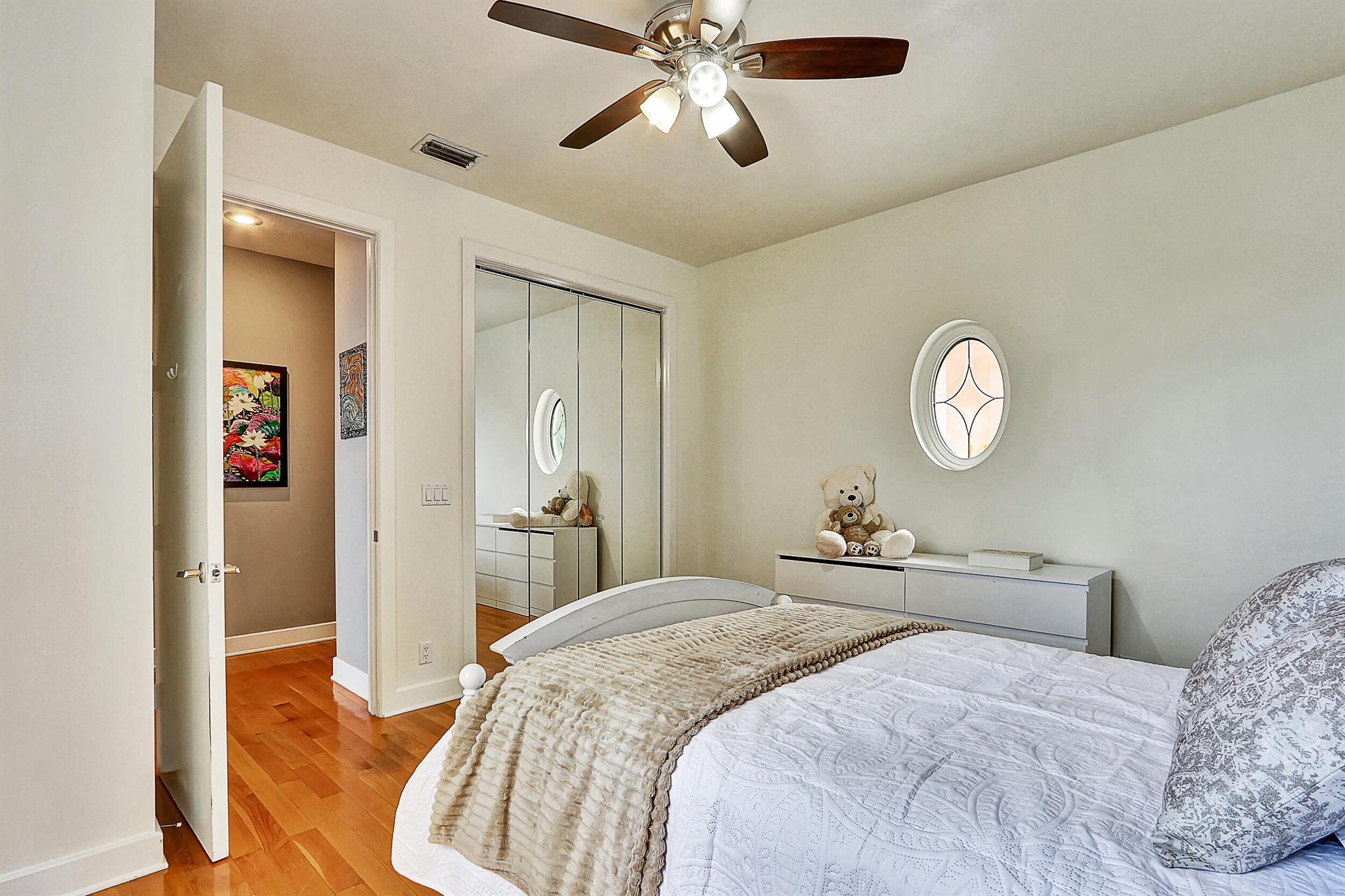 900 SW Saint Lucie Crescent