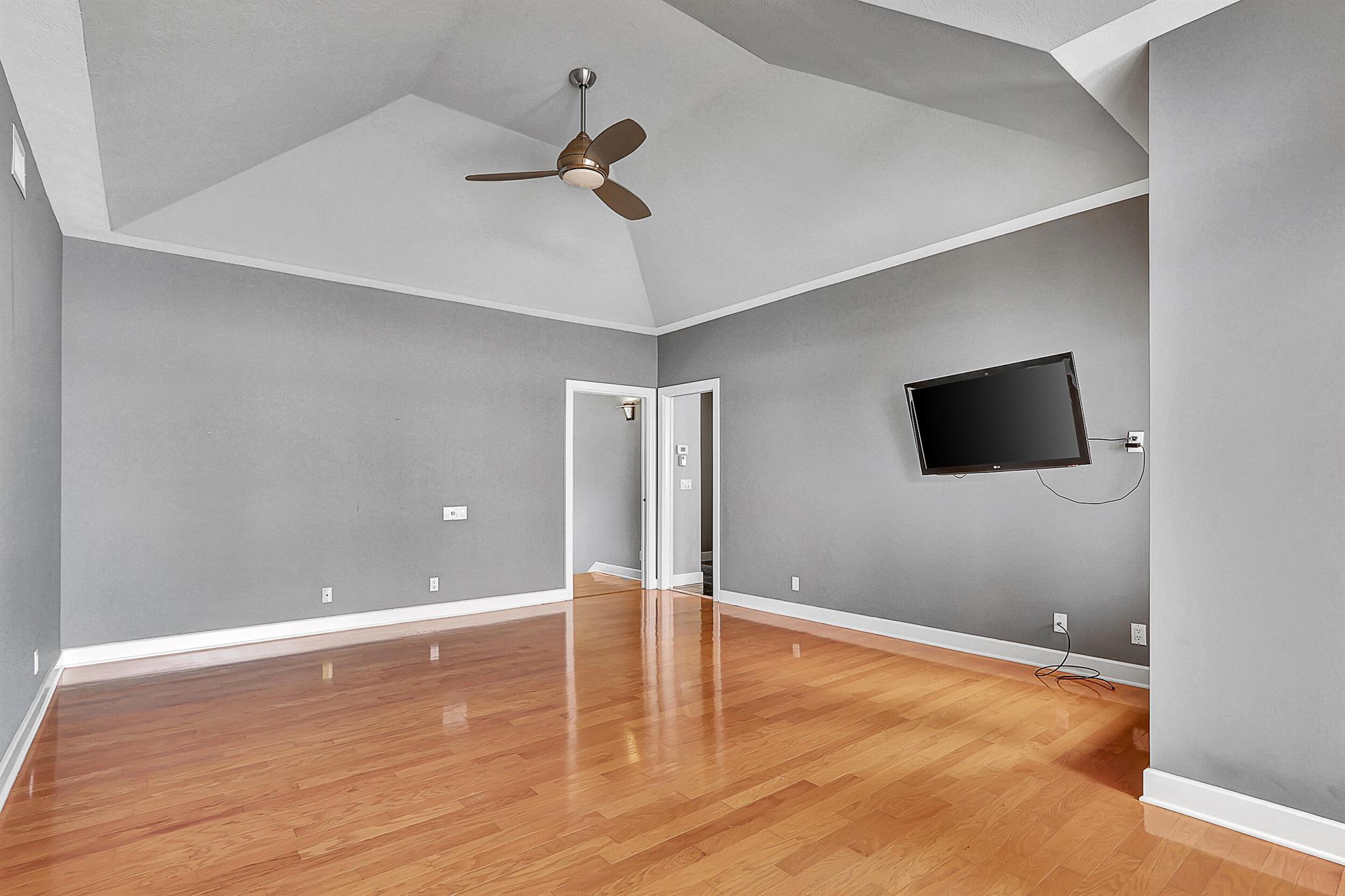 900 SW Saint Lucie Crescent