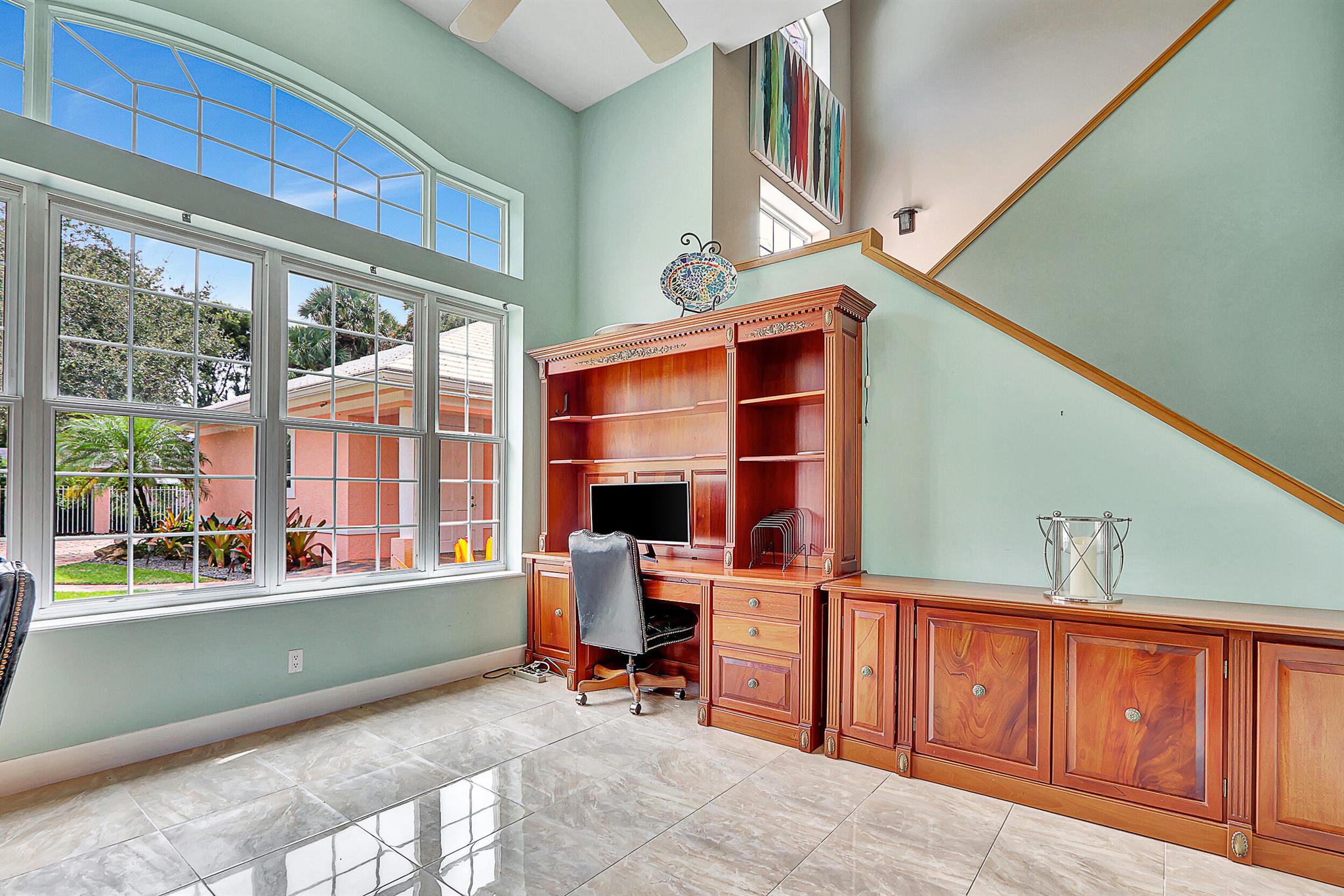 900 SW Saint Lucie Crescent