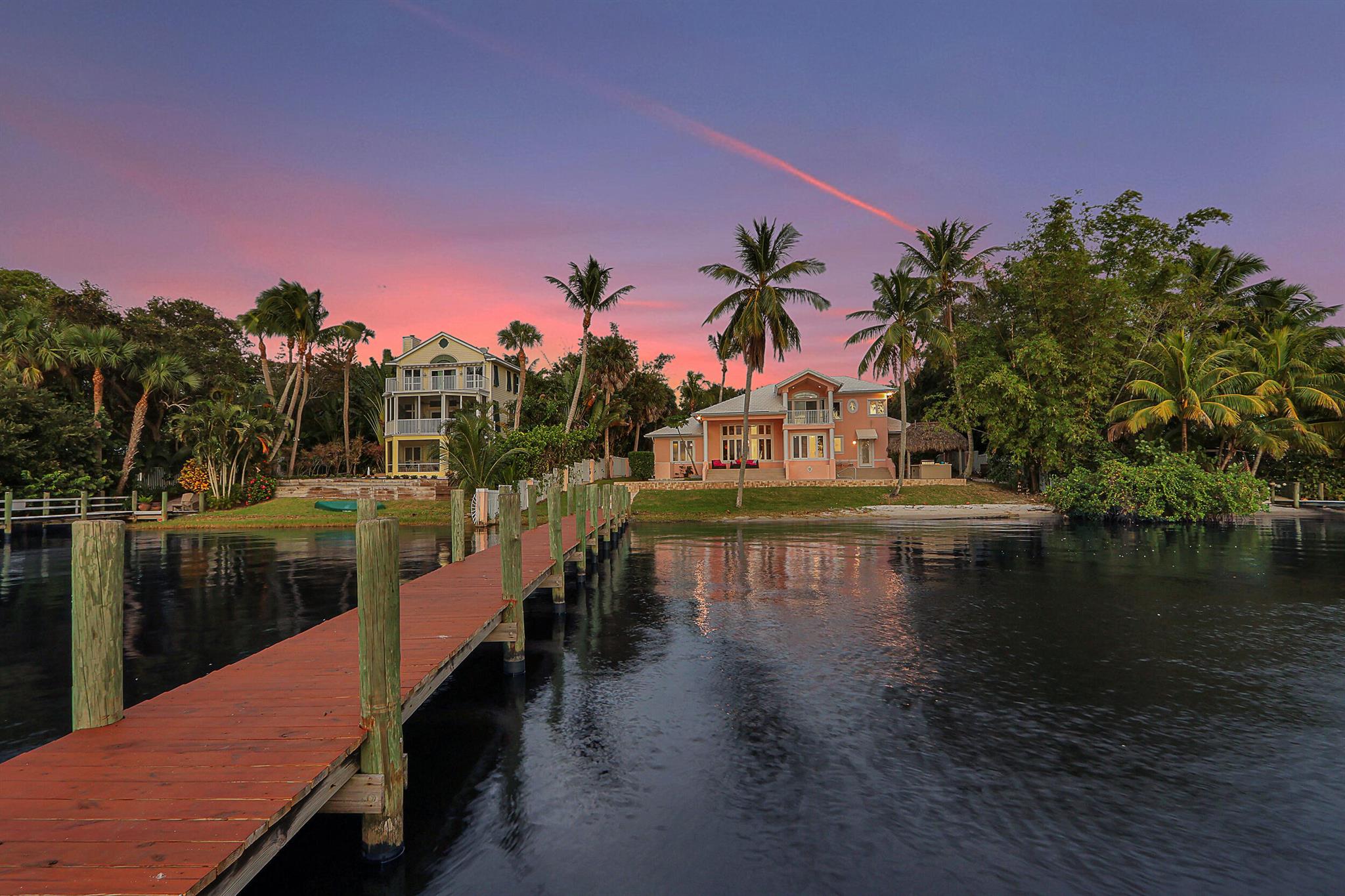 900 SW Saint Lucie Crescent