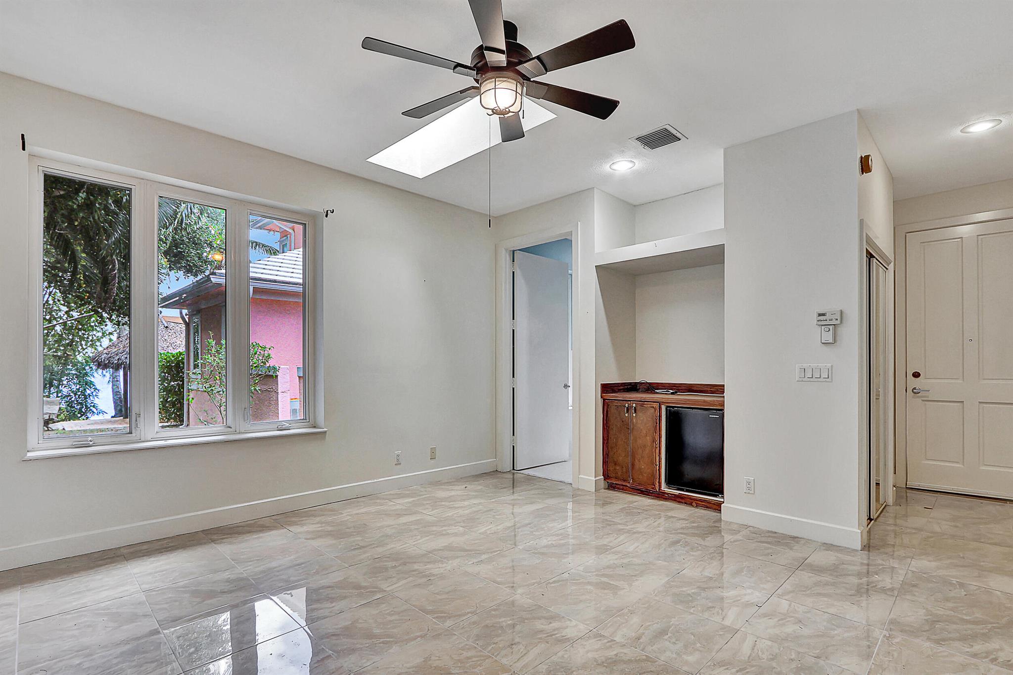 900 SW Saint Lucie Crescent
