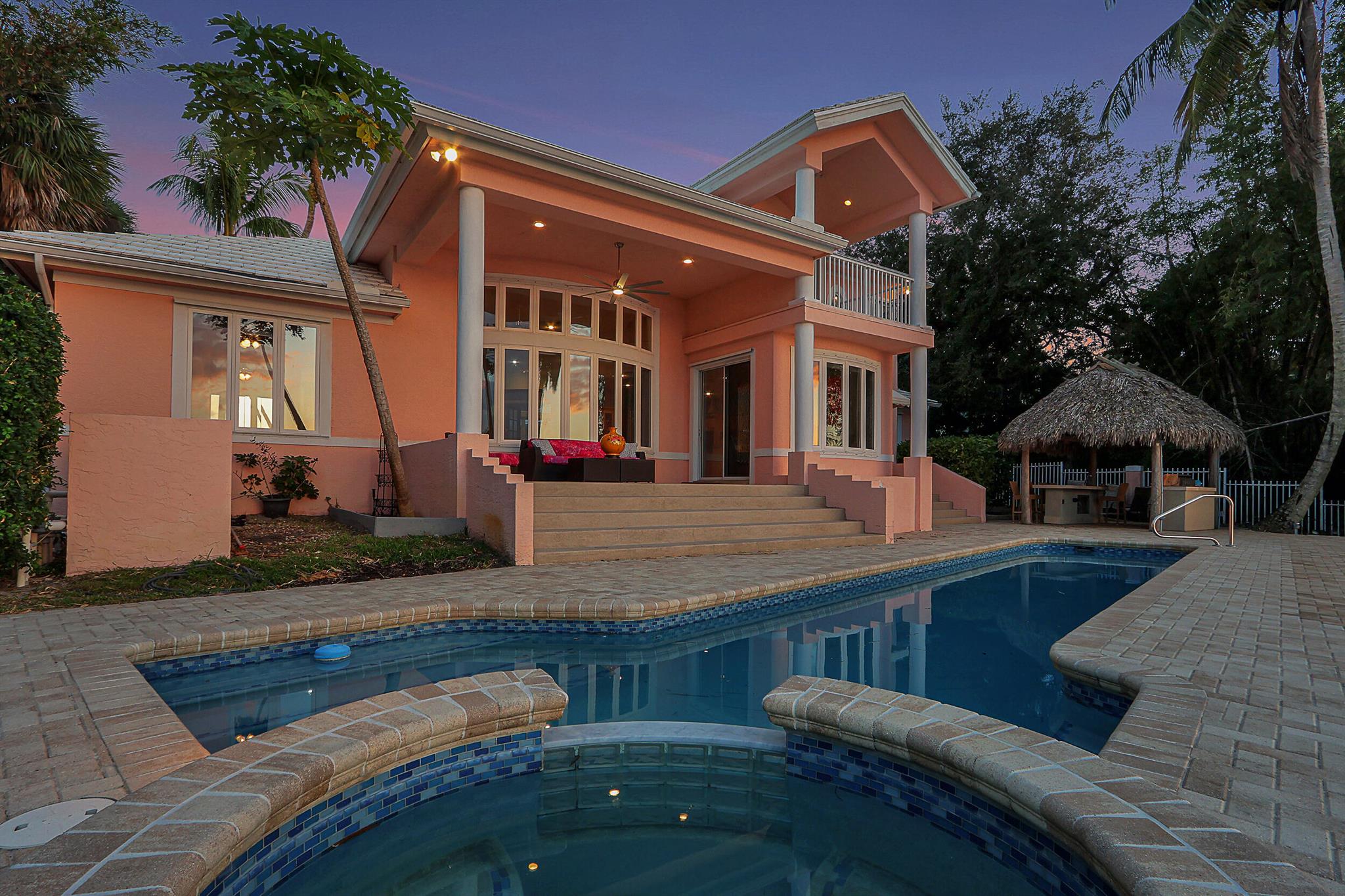 900 SW Saint Lucie Crescent