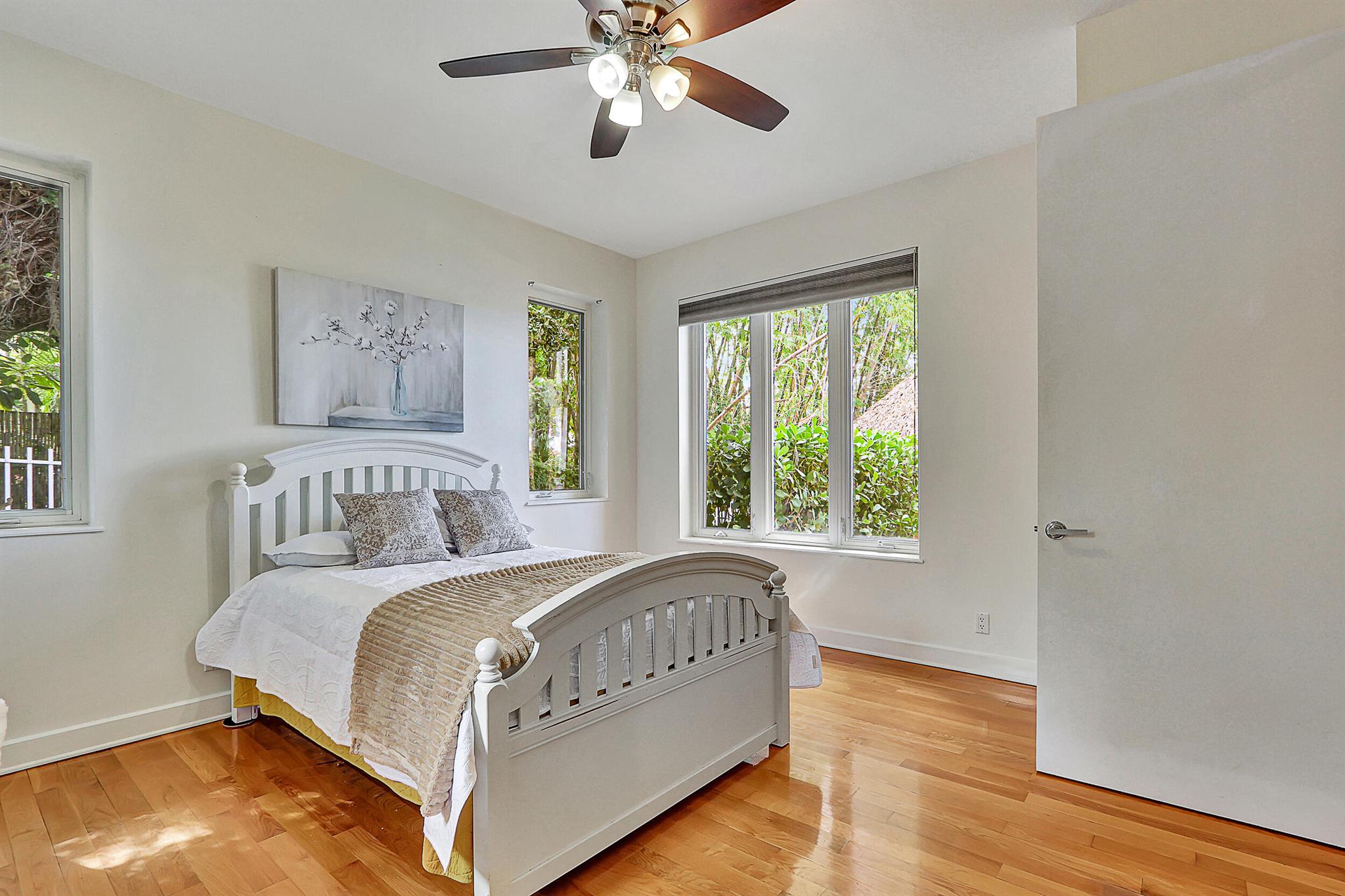 900 SW Saint Lucie Crescent