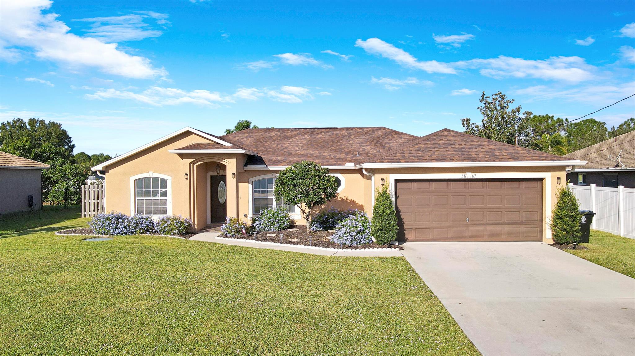 5867 NW Zenith Drive