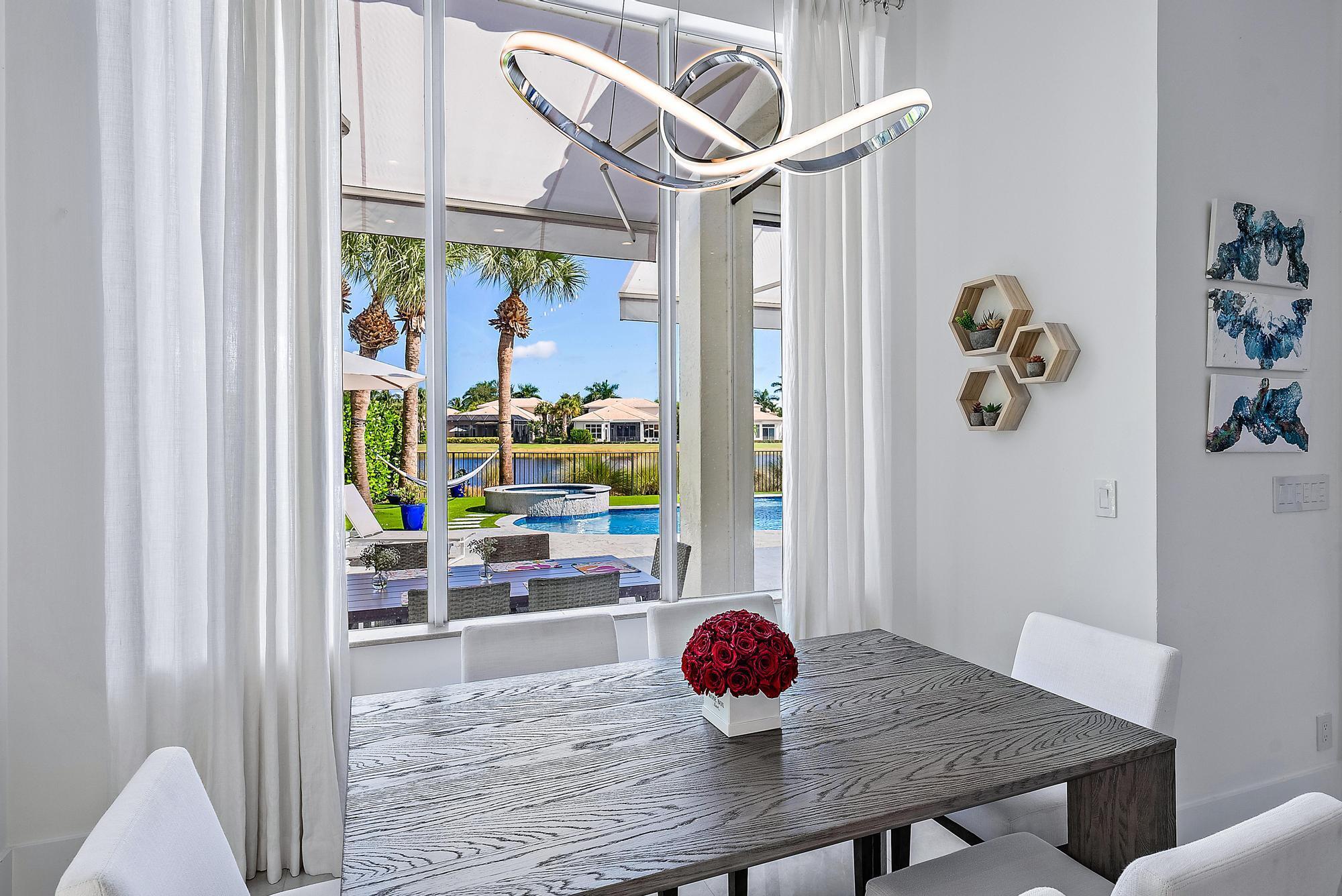 114 Siesta Way
