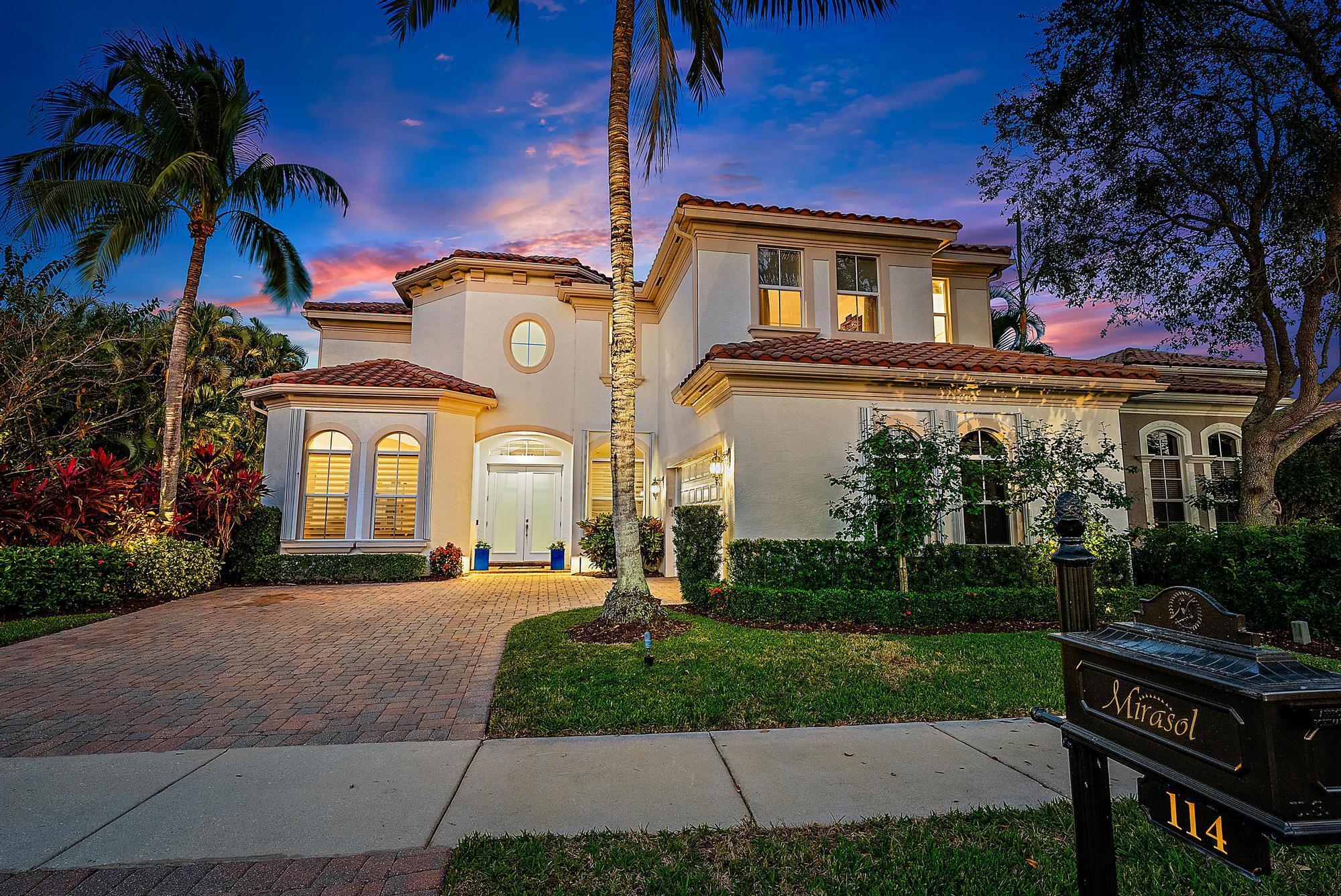 114 Siesta Way