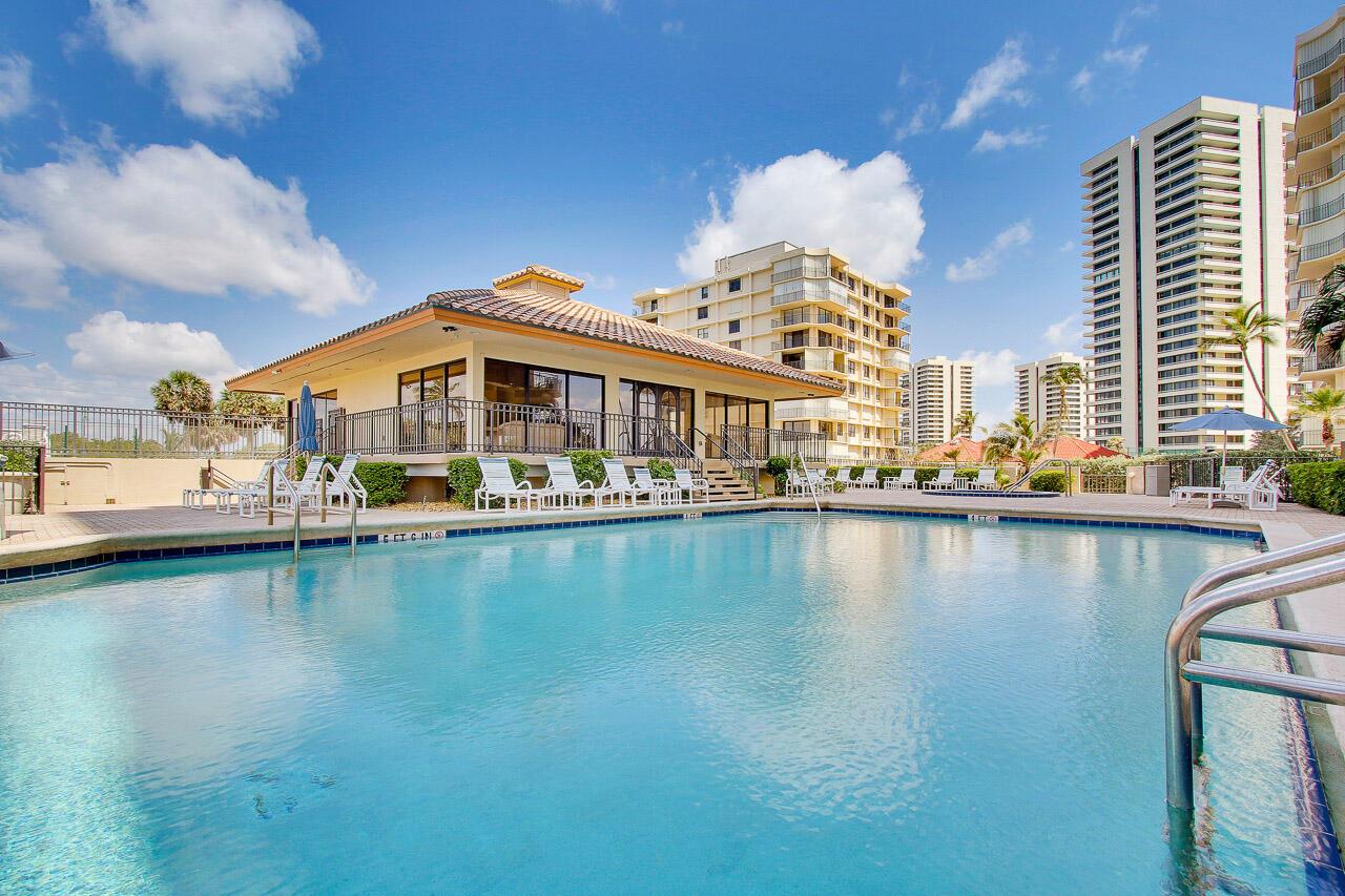 5460 N Ocean Drive 4d