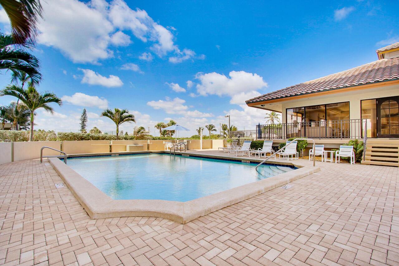 5460 N Ocean Drive 4d
