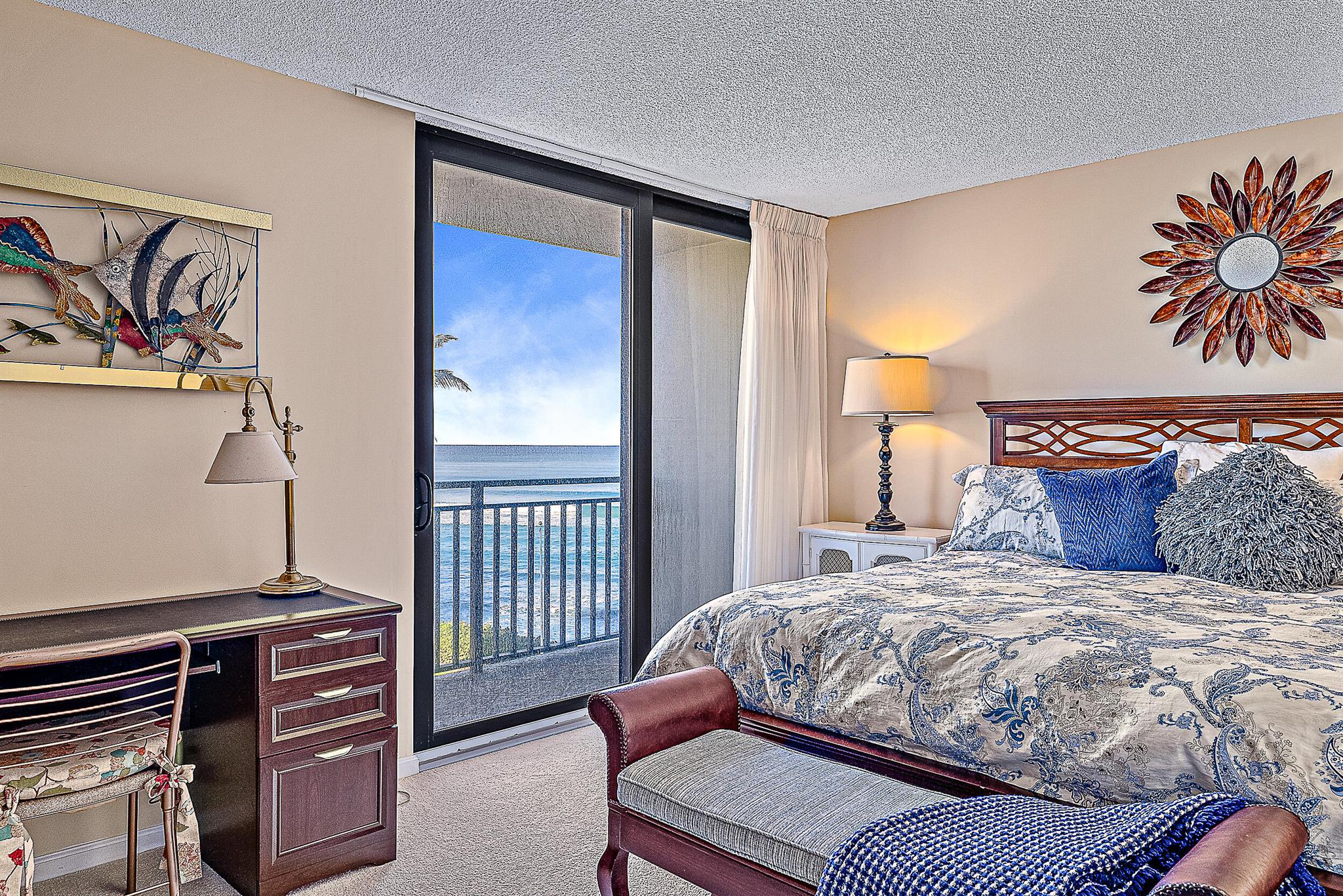 5460 N Ocean Drive 4d