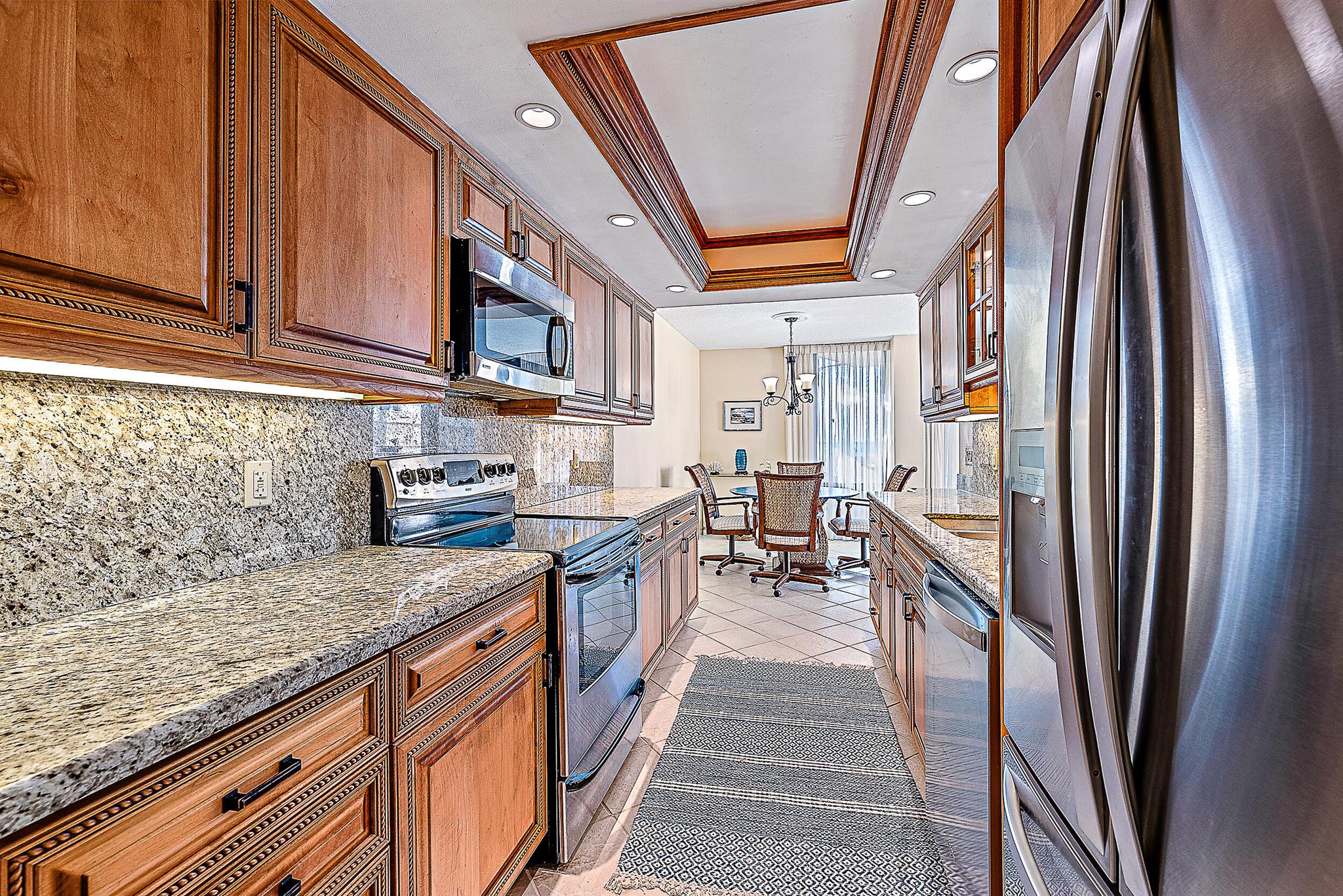 5460 N Ocean Drive 4d