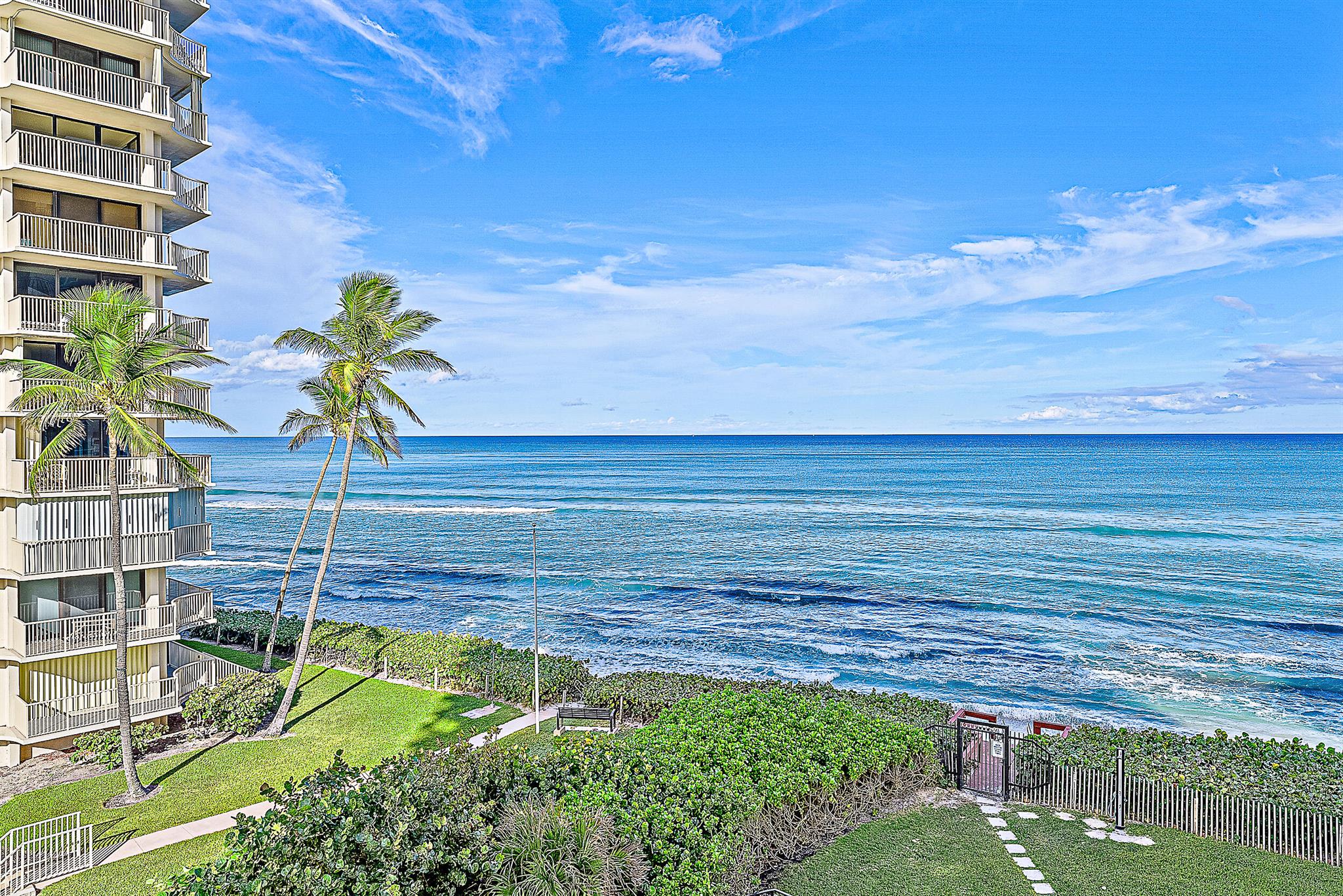 5460 N Ocean Drive 4d