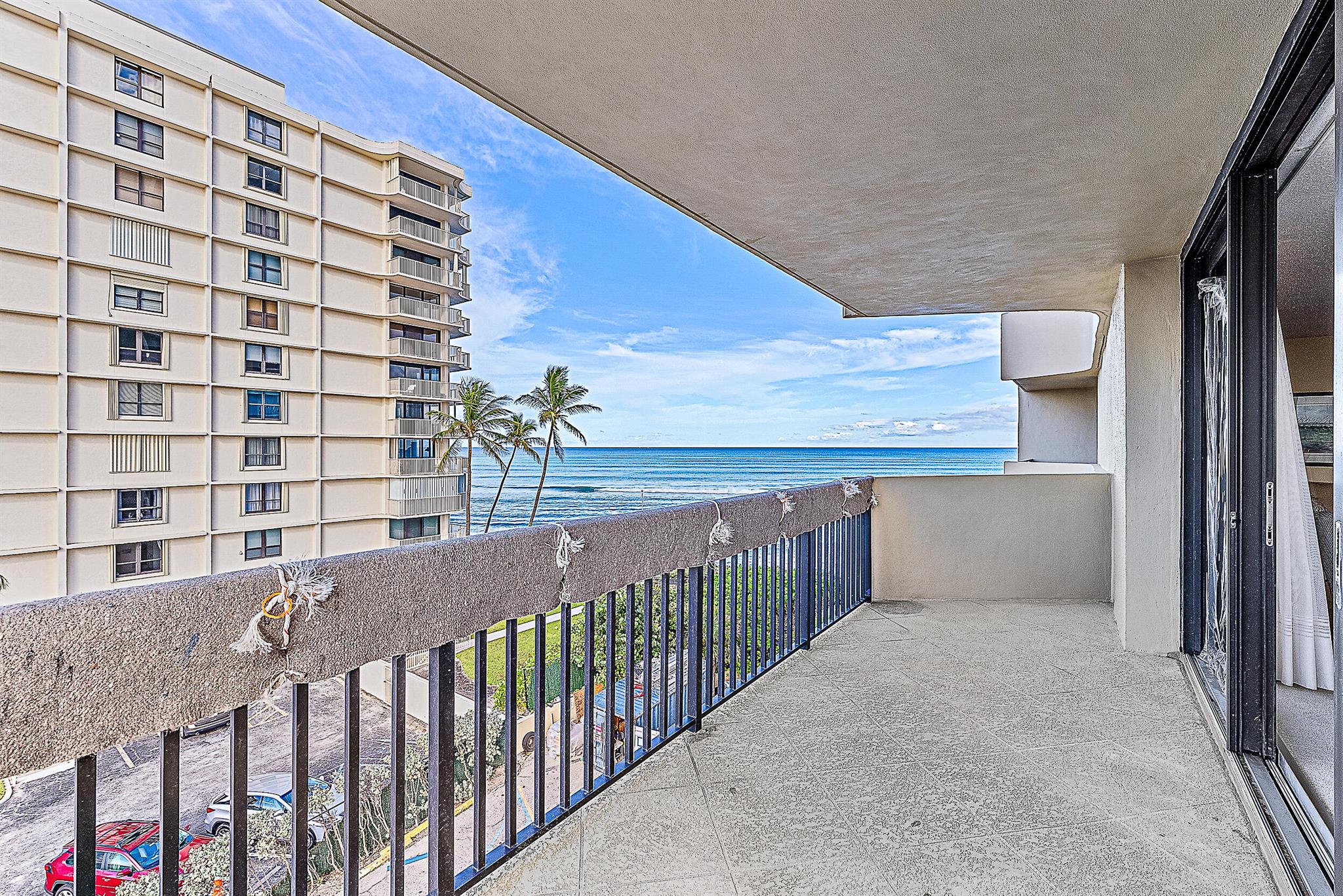 5460 N Ocean Drive 4d