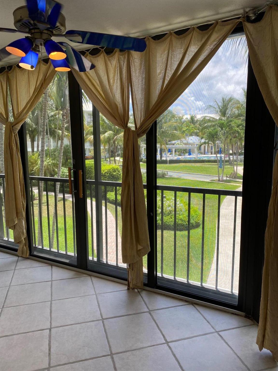 123 Bay Colony Drive N