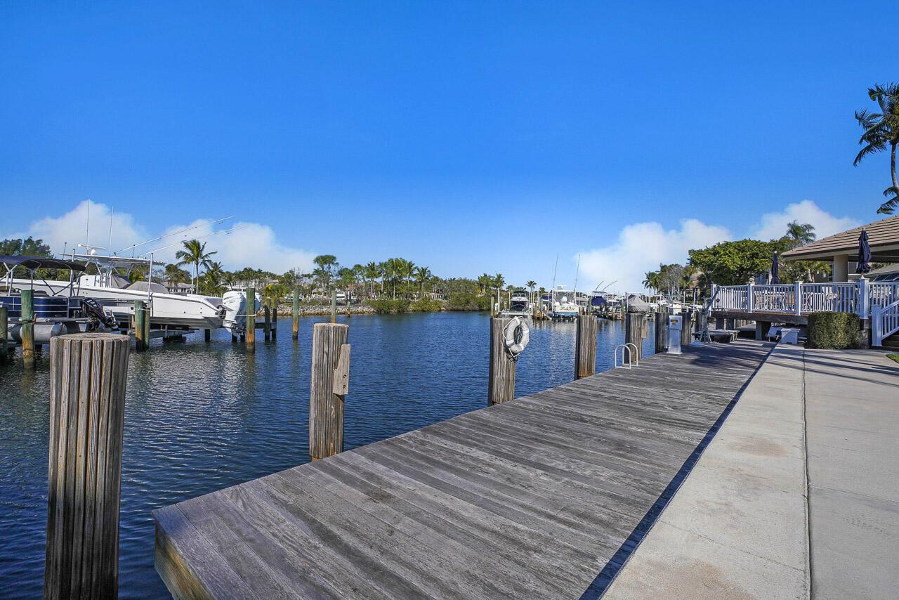 925 Oak Harbour Drive
