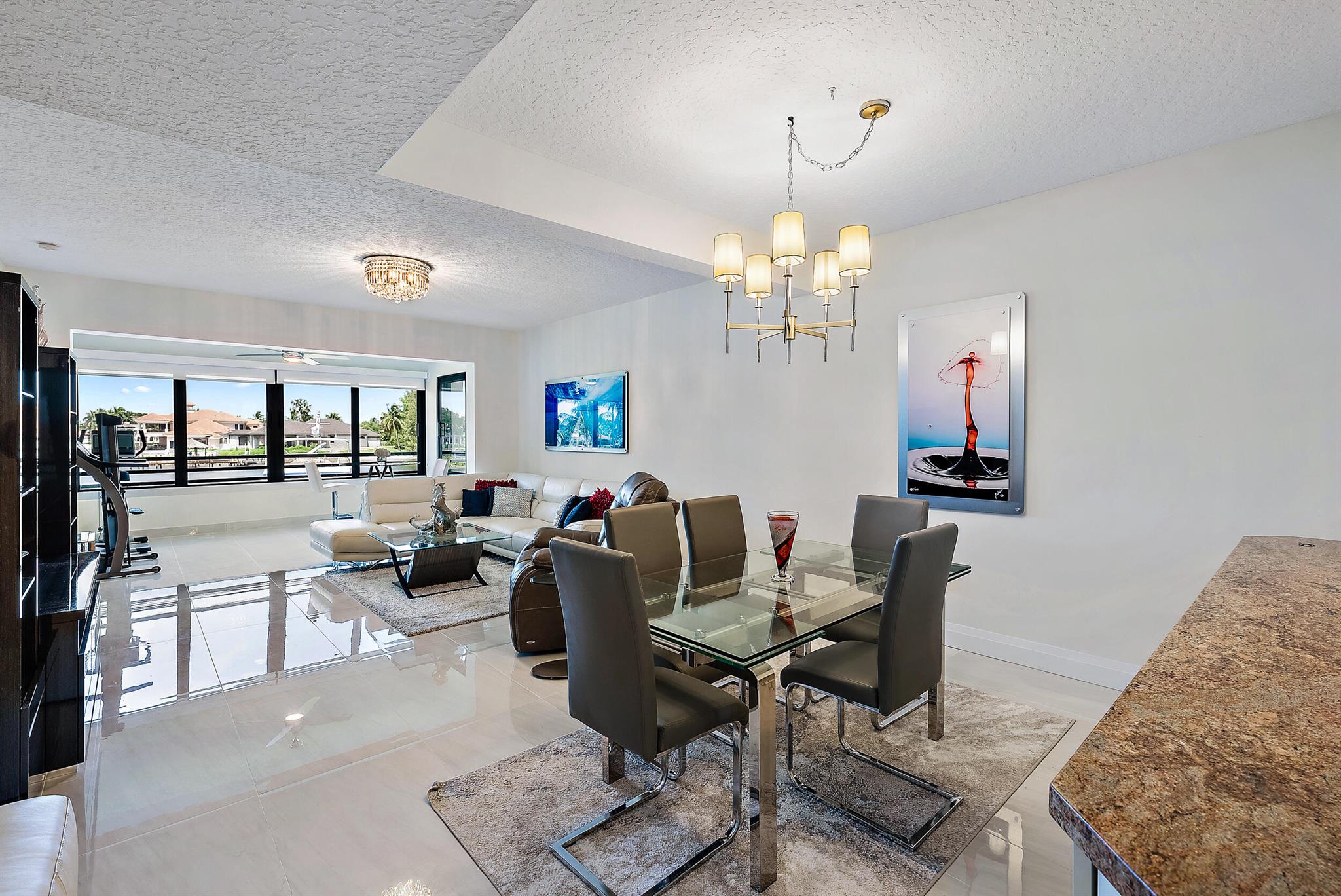 925 Oak Harbour Drive