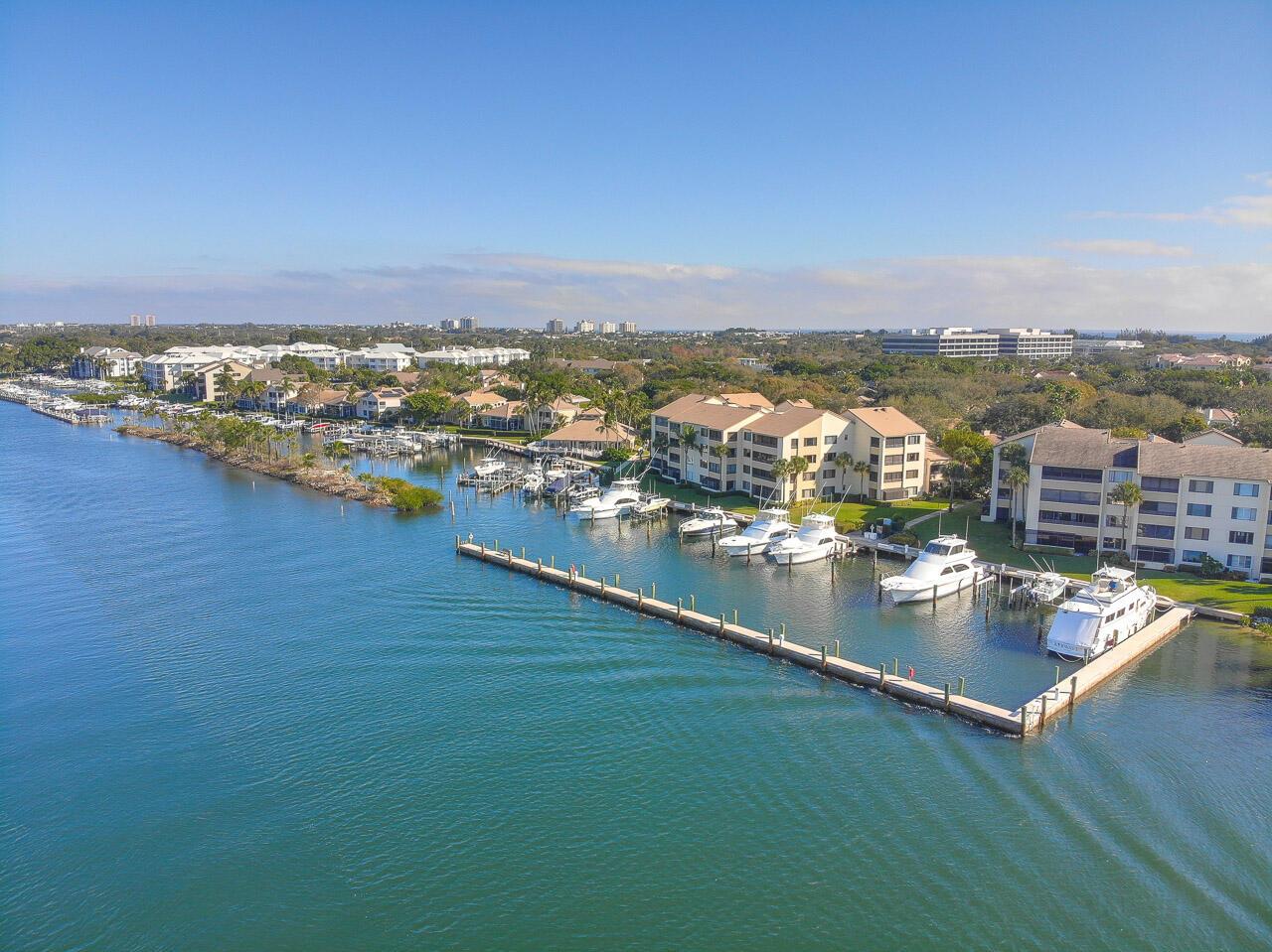 925 Oak Harbour Drive