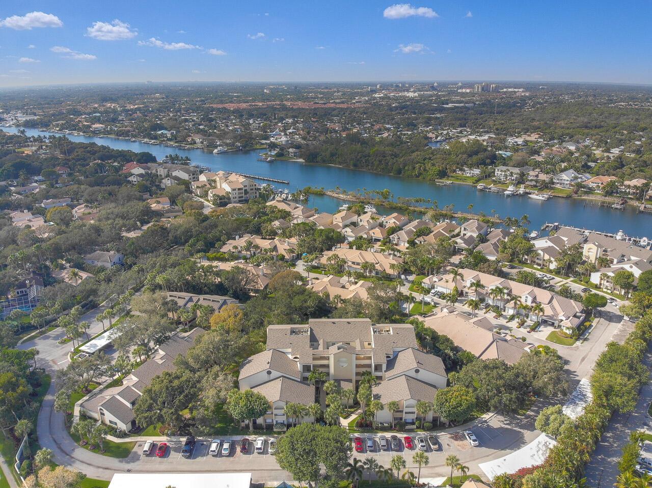 925 Oak Harbour Drive