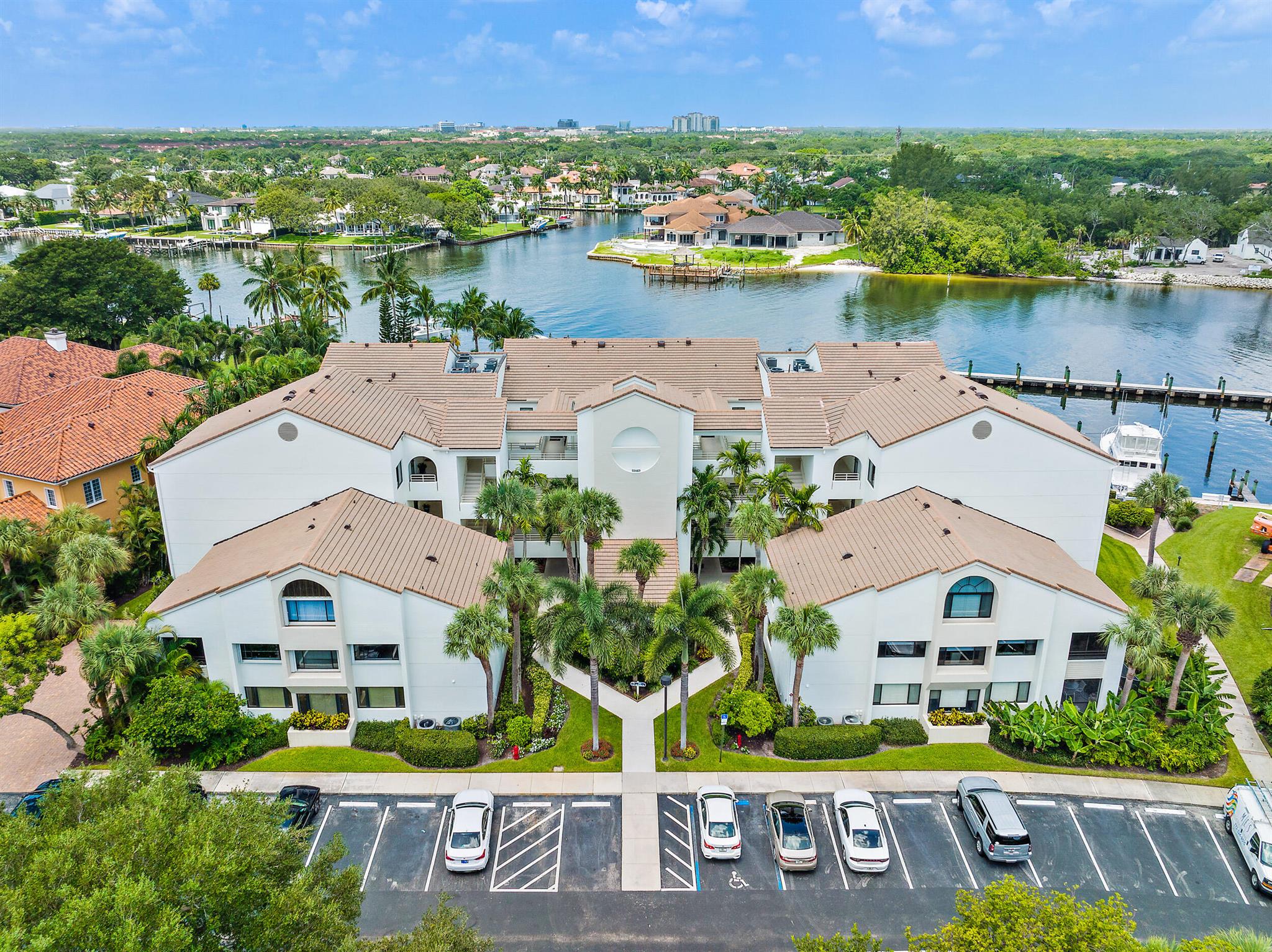 925 Oak Harbour Drive