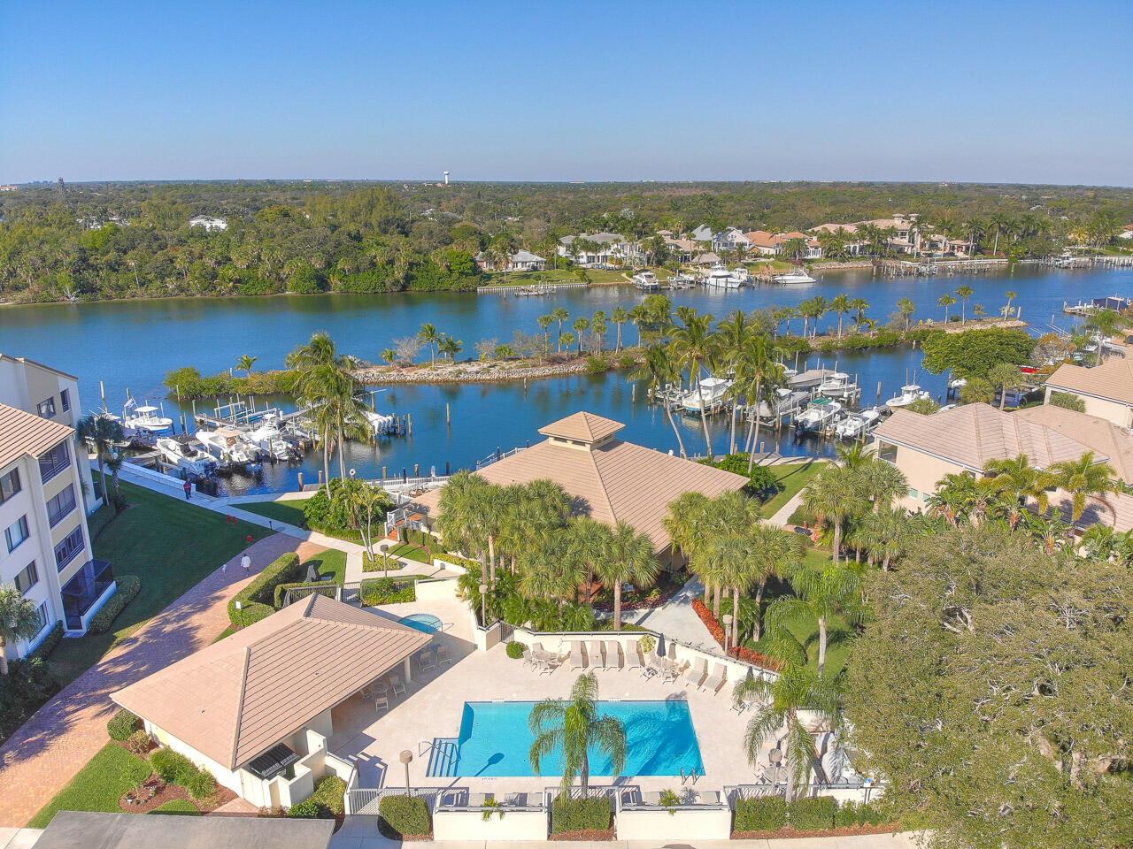 925 Oak Harbour Drive