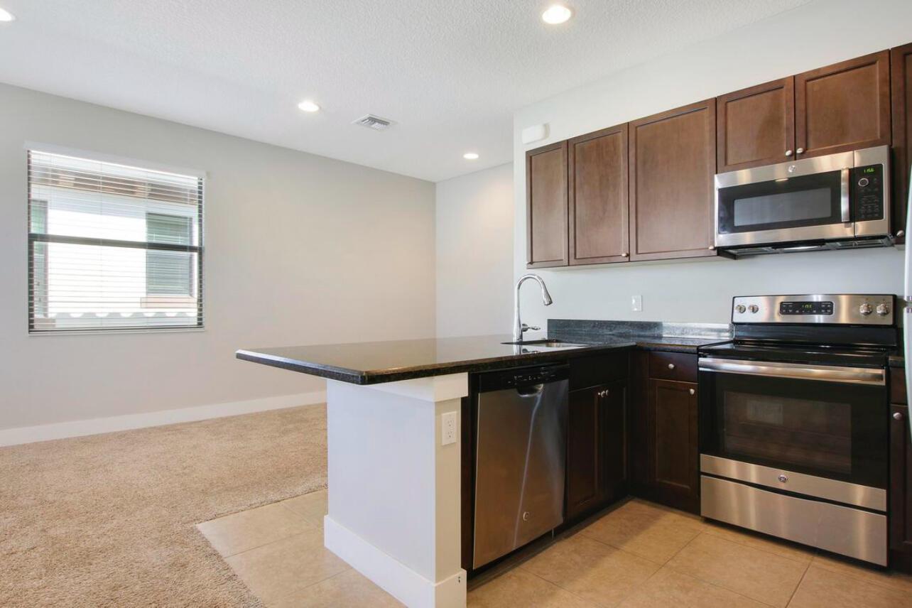 1073 Faulkner Terrace