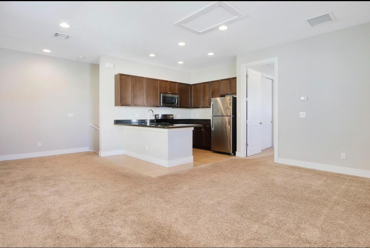 1073 Faulkner Terrace