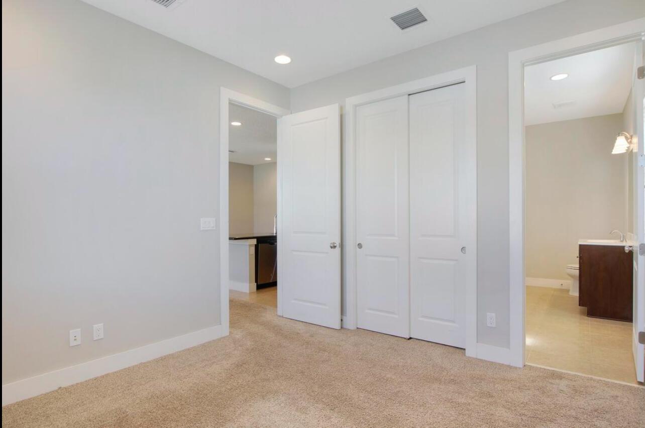1073 Faulkner Terrace