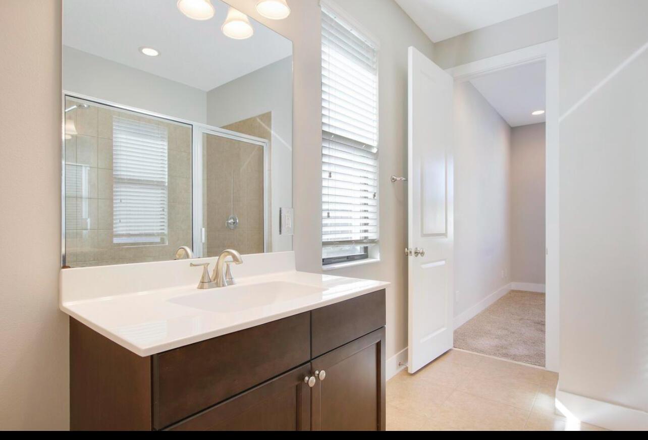 1073 Faulkner Terrace