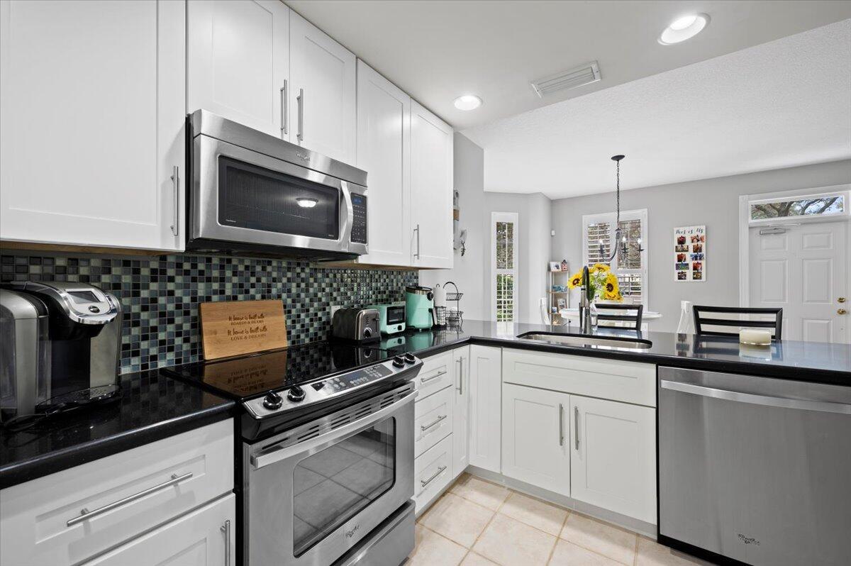 336 Jacaranda Drive