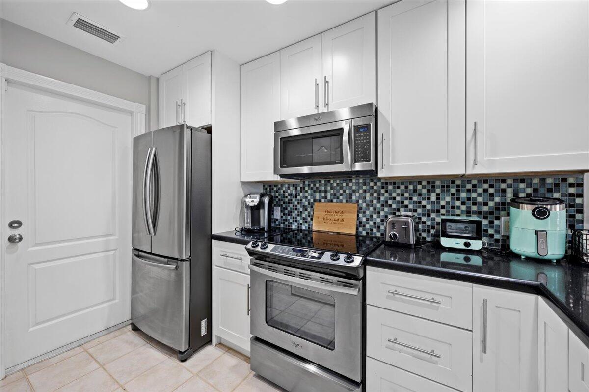336 Jacaranda Drive