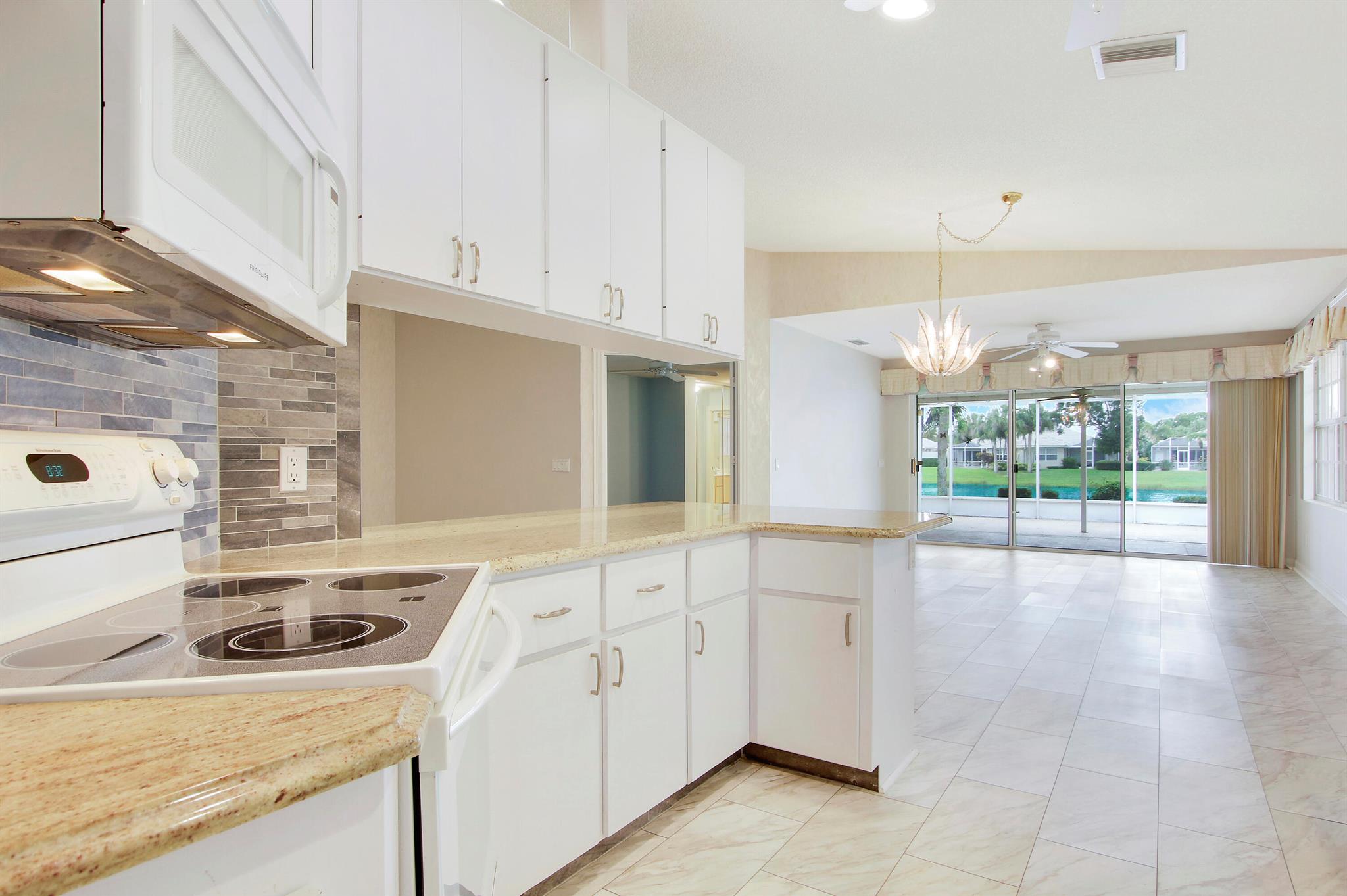 1211 NW Bentley Circle A