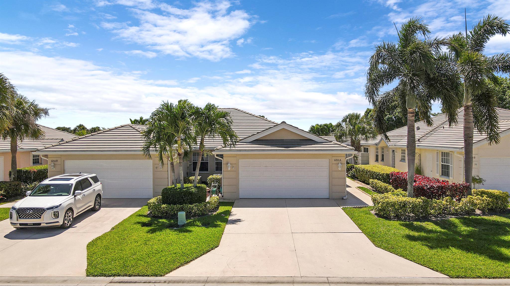 1211 NW Bentley Circle A