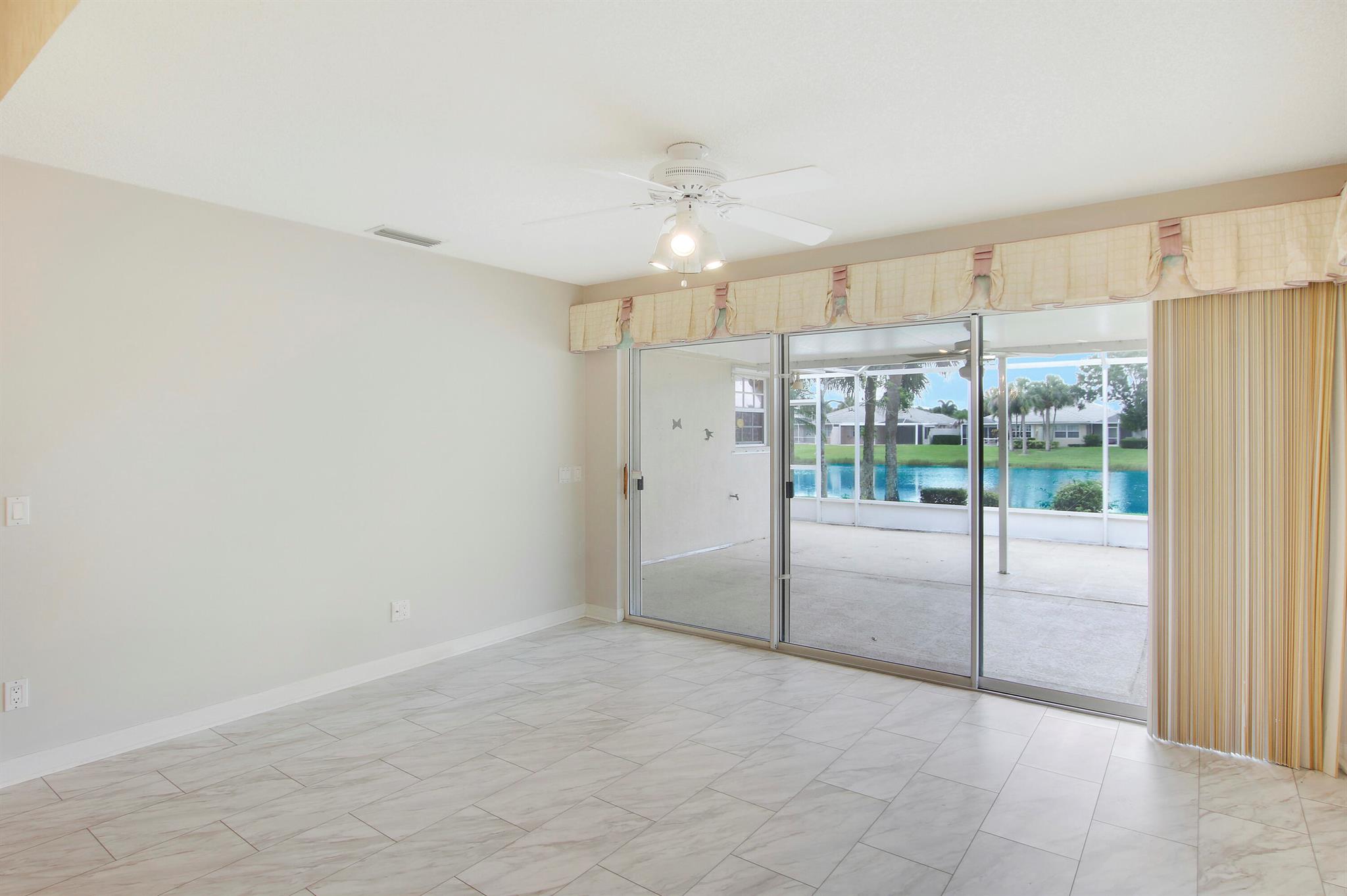 1211 NW Bentley Circle A
