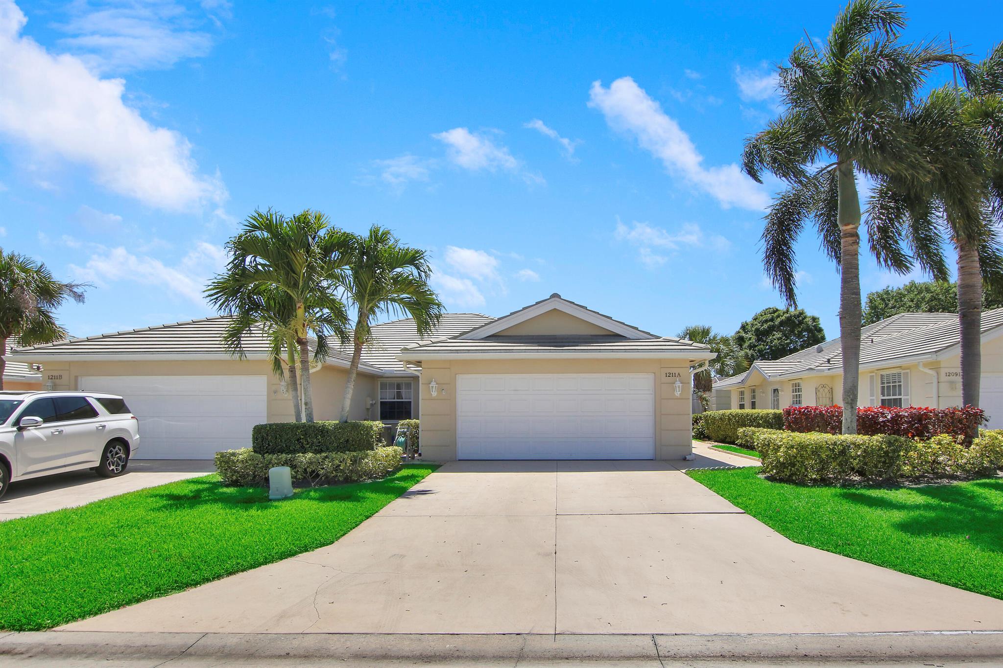 1211 NW Bentley Circle A