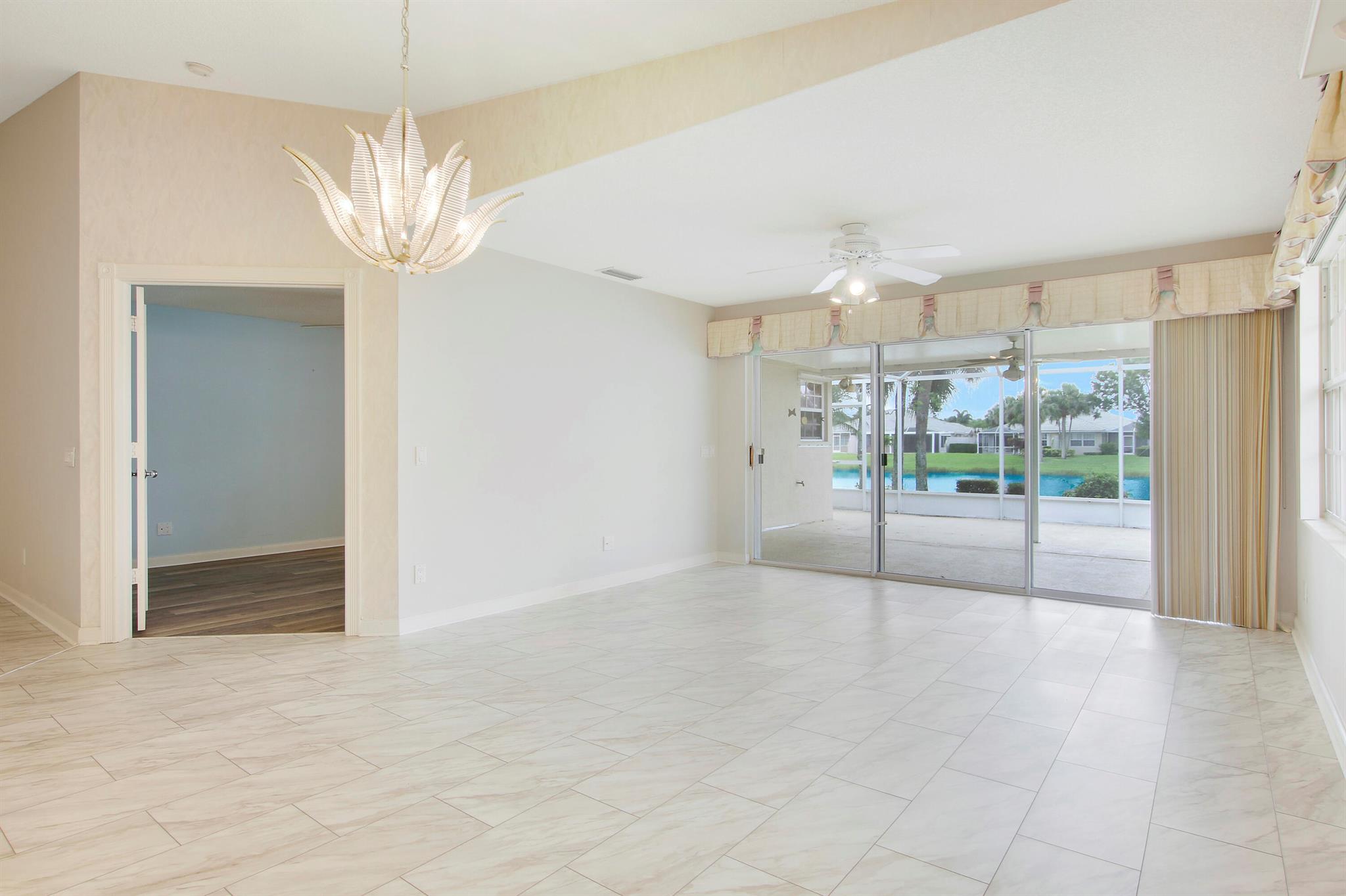 1211 NW Bentley Circle A