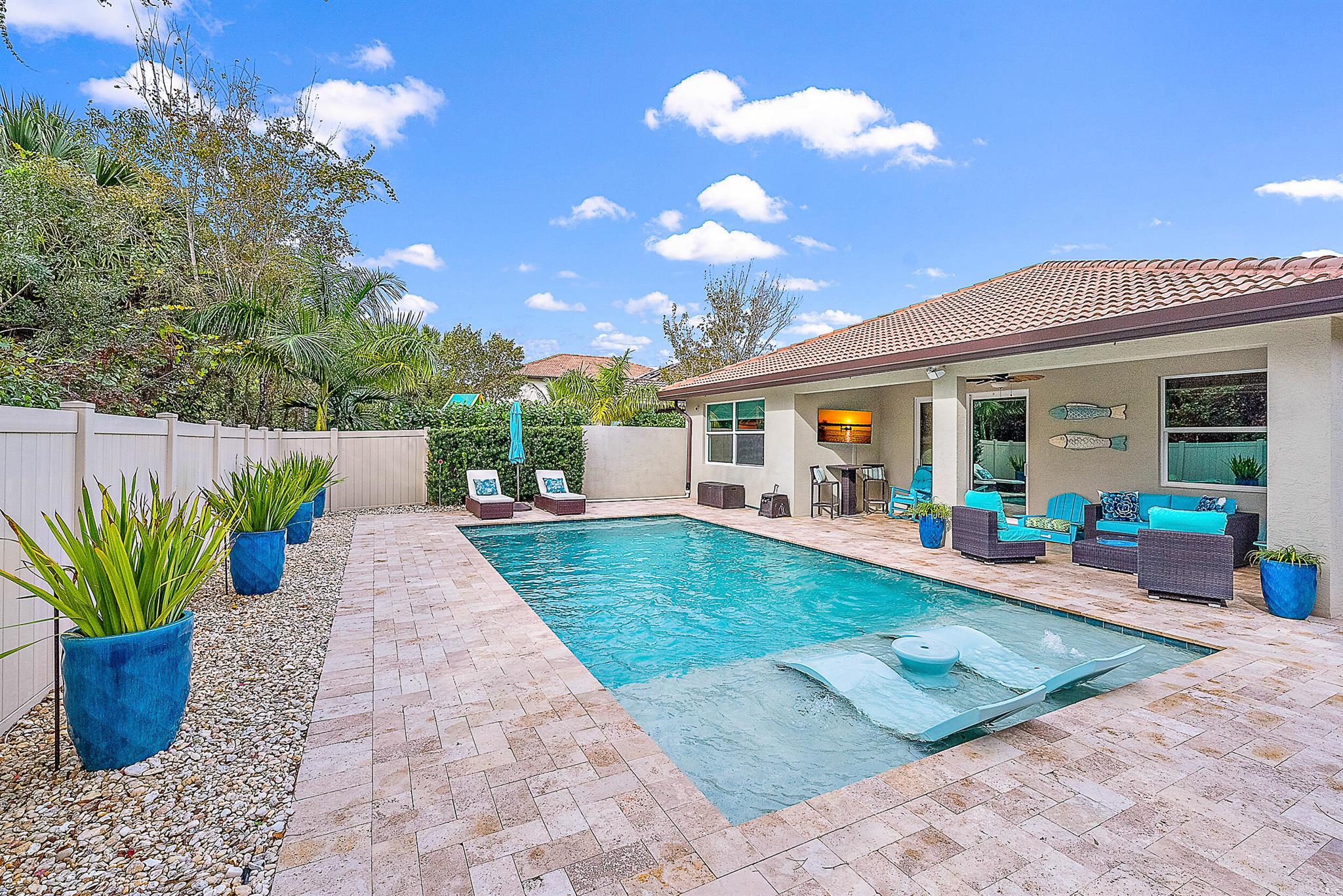 7146 Limestone Cay Road