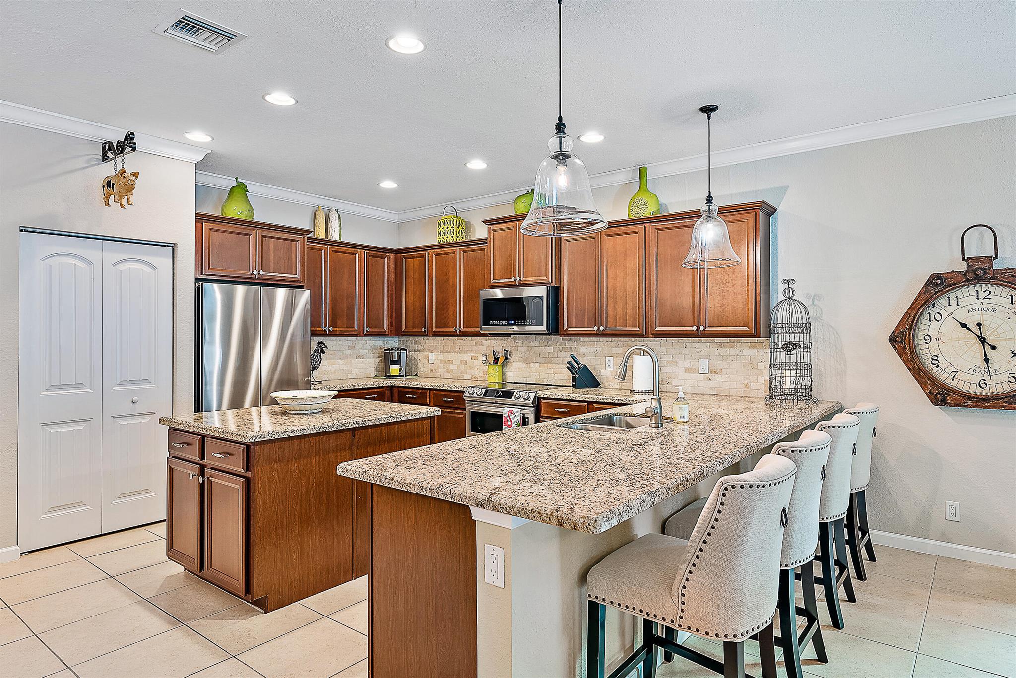 7146 Limestone Cay Road