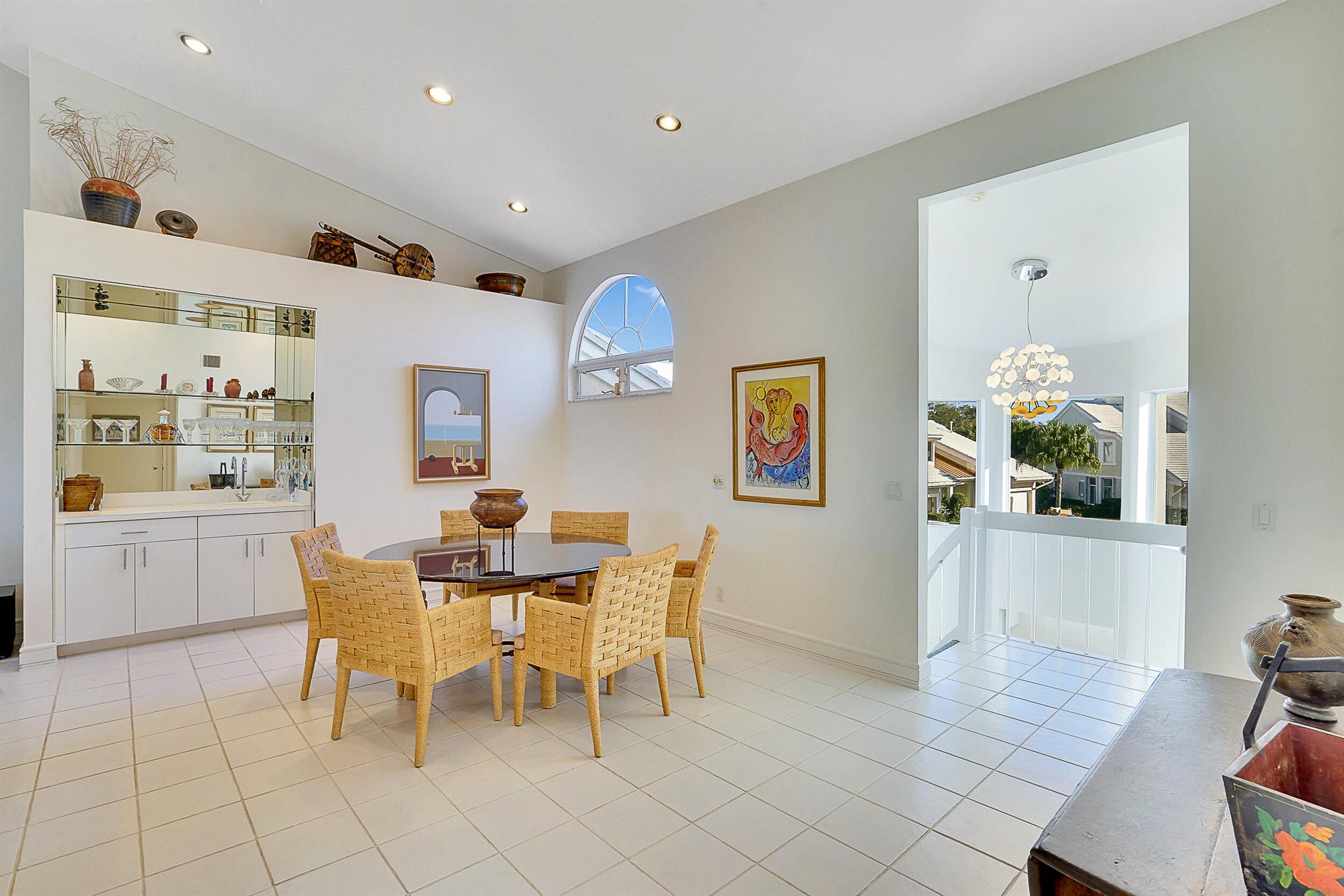 2703 Captains Way