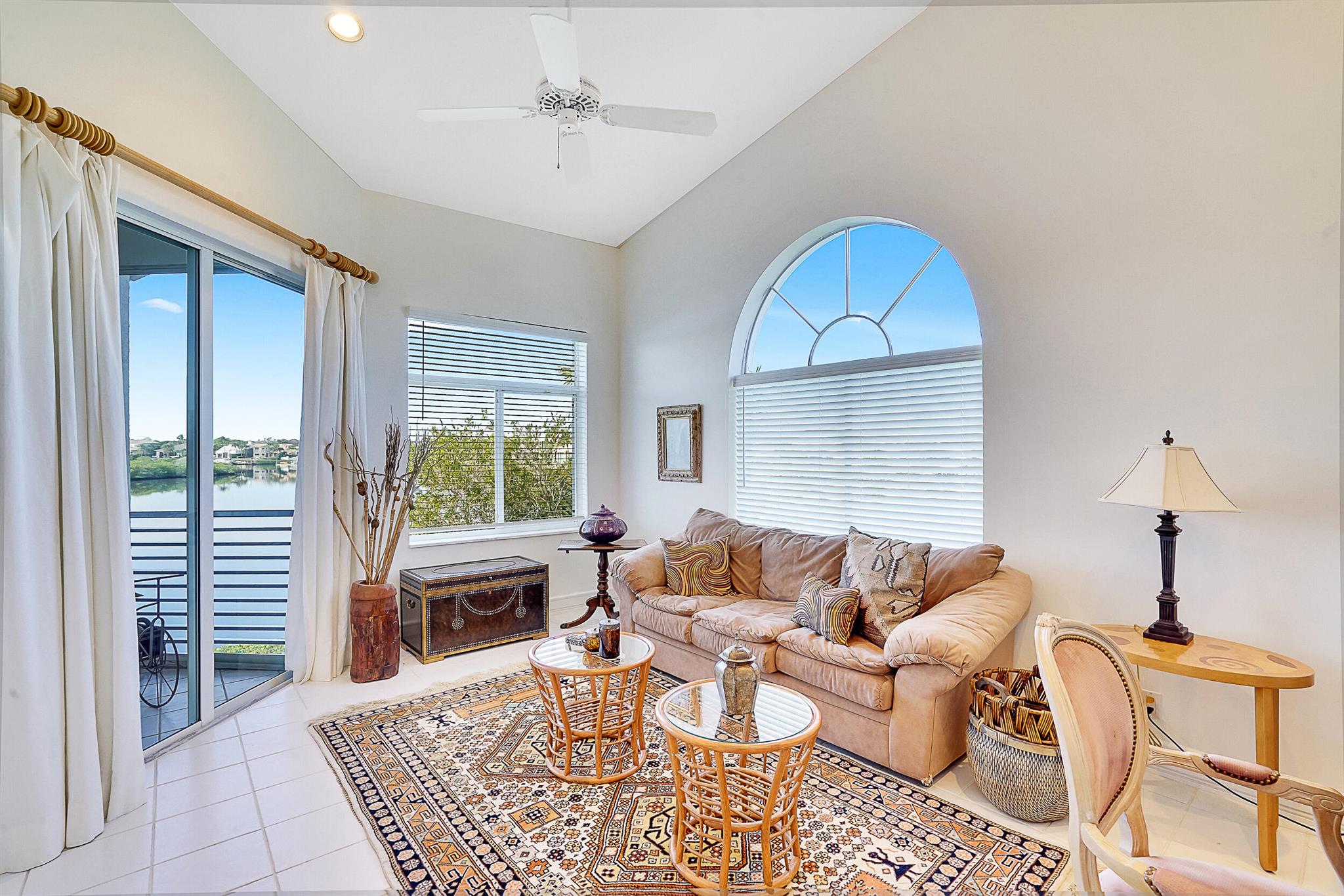 2703 Captains Way