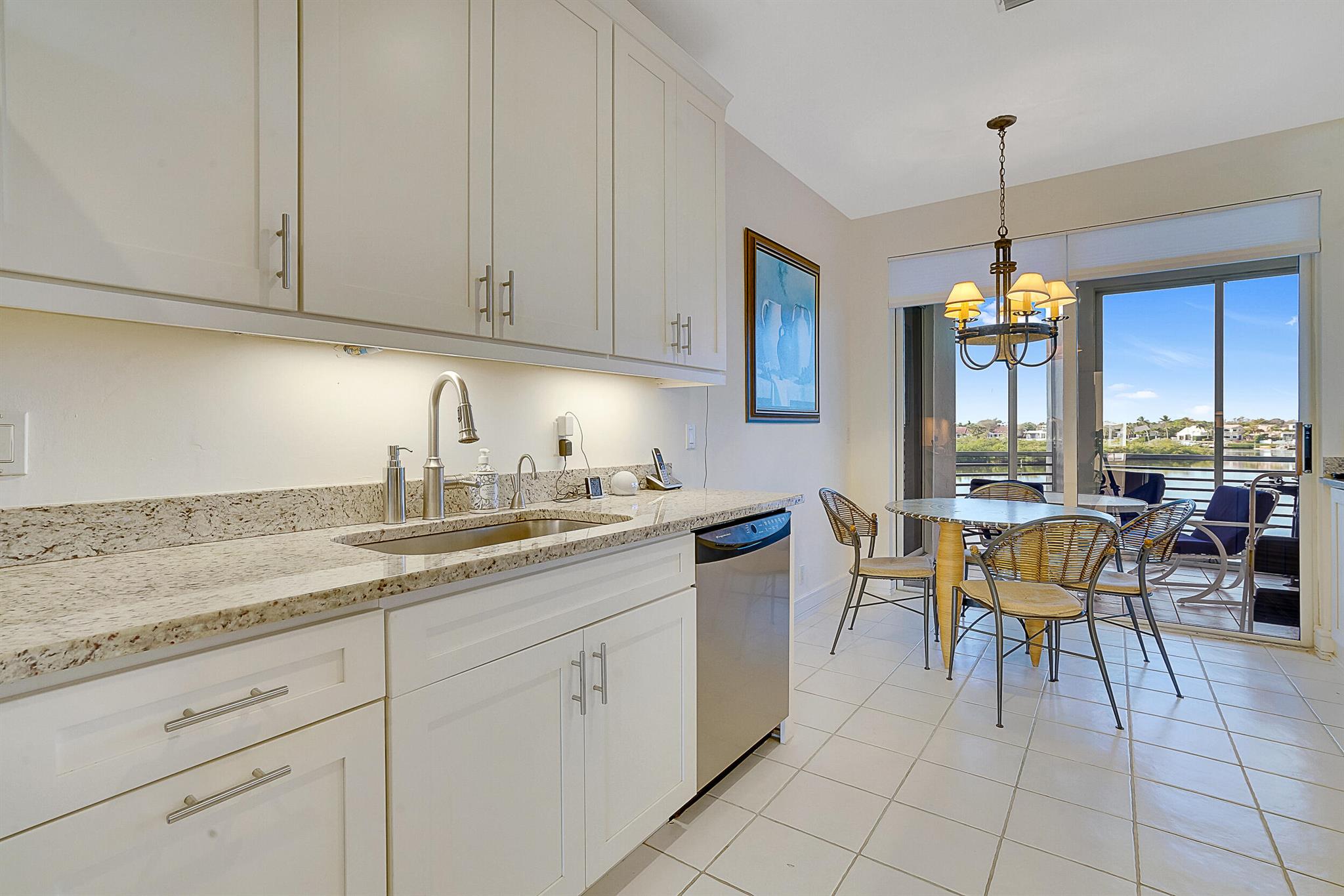 2703 Captains Way