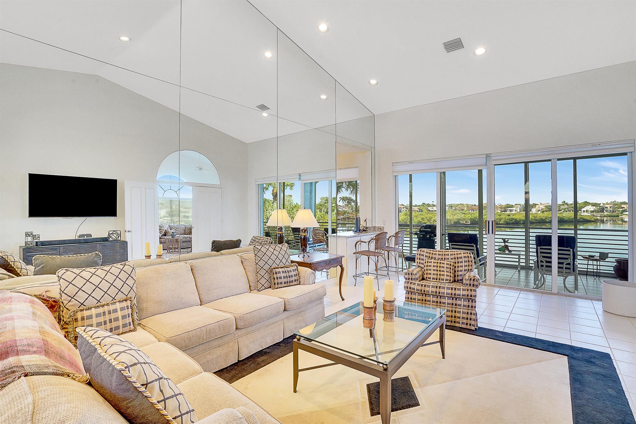 2703 Captains Way