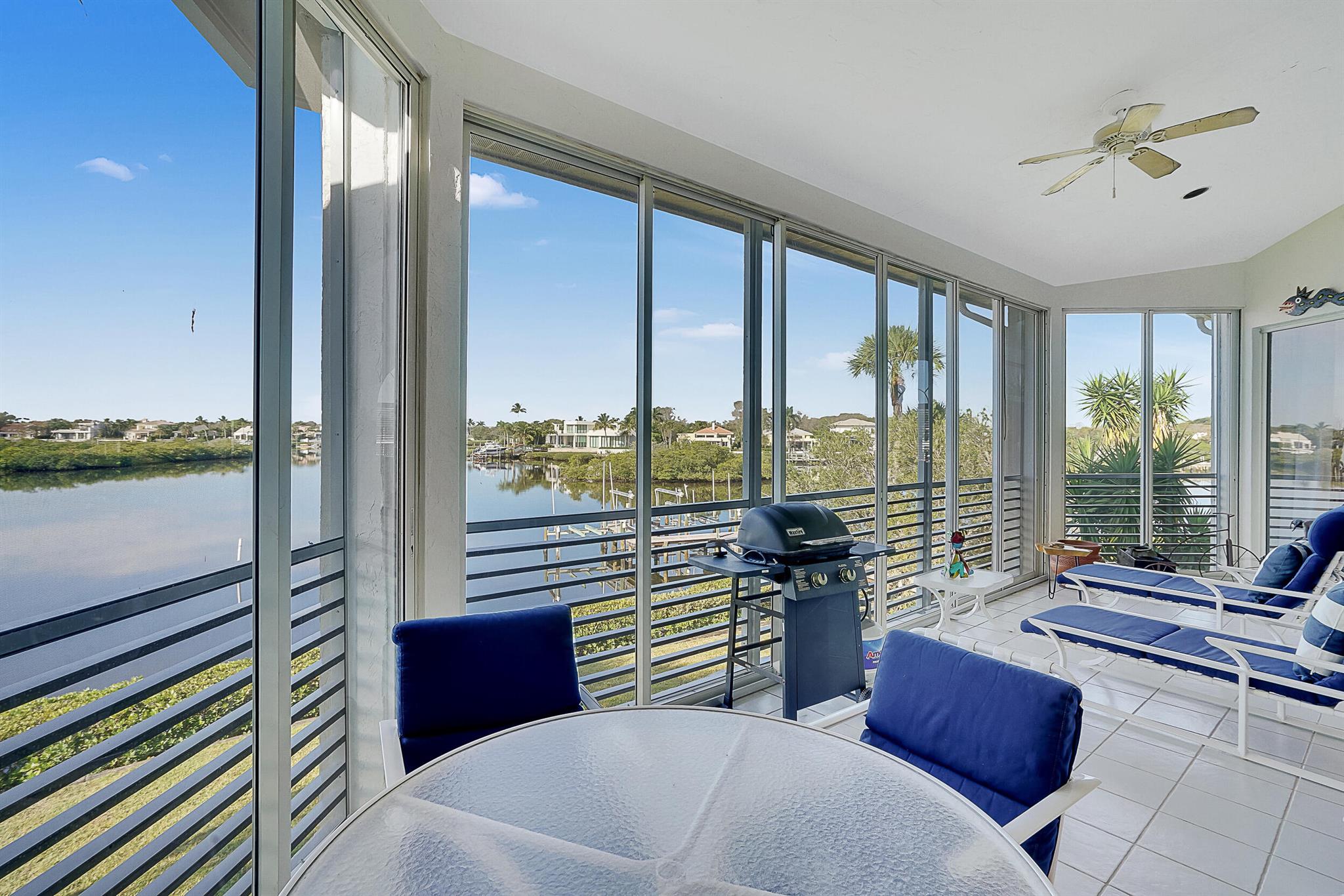 2703 Captains Way